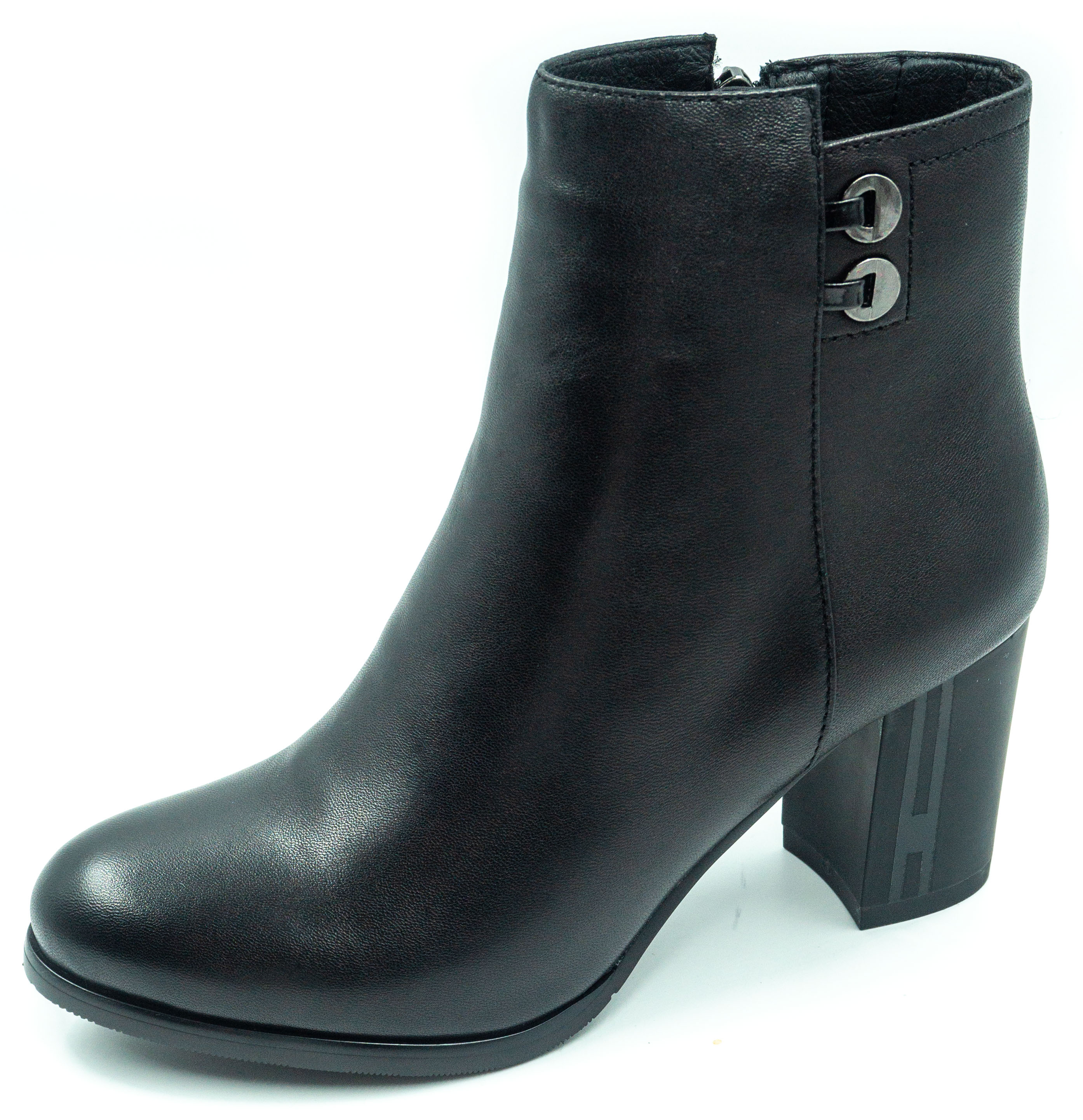 

Ботильоны Bacyni F220P-21R-670A Black 40
