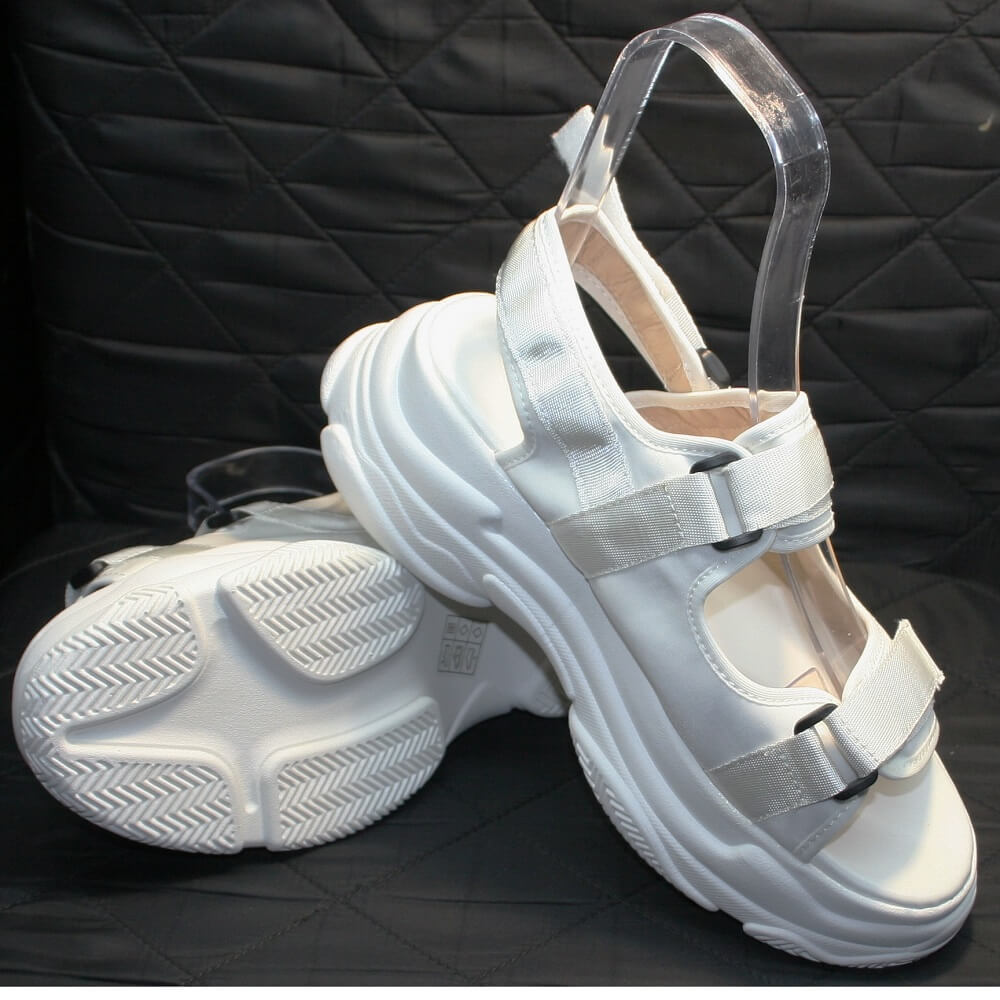 

Женские сандалии Small Swan White 456-25-9 39 белый PM23-3