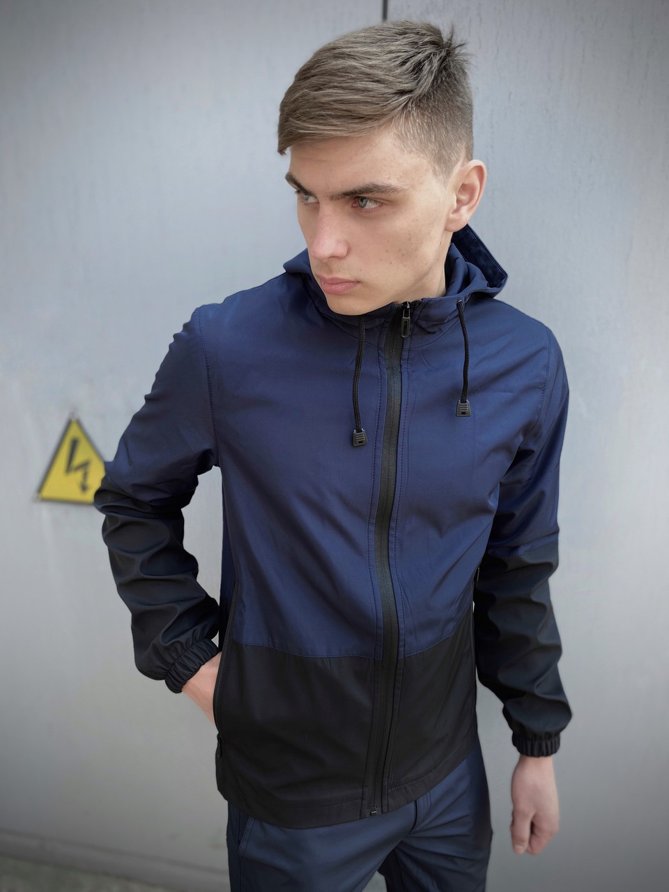 

Мужская весенняя куртка Intruder "SoftShell Lite" сине-черная M
