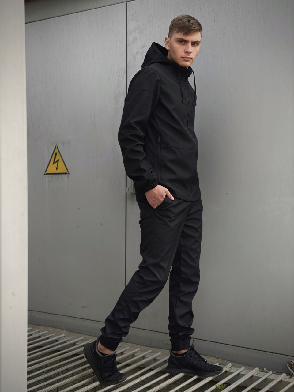 

Мужской костюм Intruder Softshell Light демисезонный (Куртка мужская + штаны) черный, Мужской костюм Intruder Softshell Light демисезонный (Куртка мужская + штаны) черный M