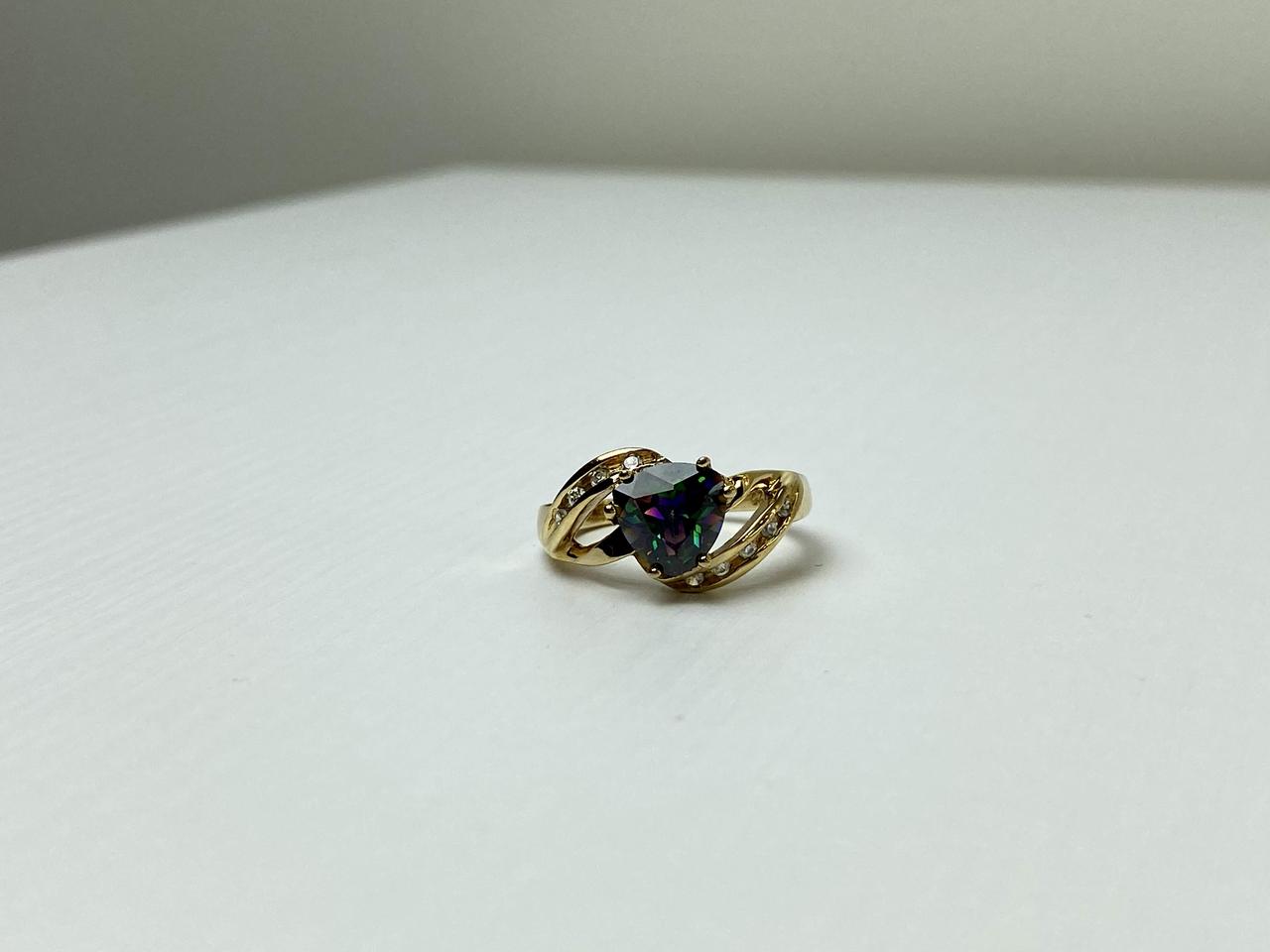 

Серебряное кольцо в позолоте с Александритом И Фианитами 333 Sky Jewelry 17,5