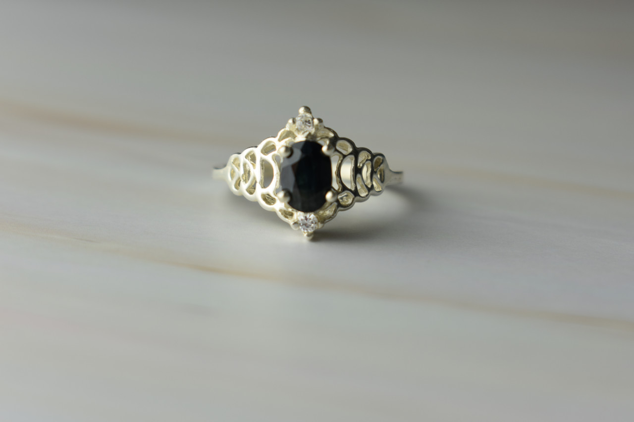 

Серебряное кольцо со Шпинелью и Фианитами Классика 15647 Sky Jewelry 18 (143)