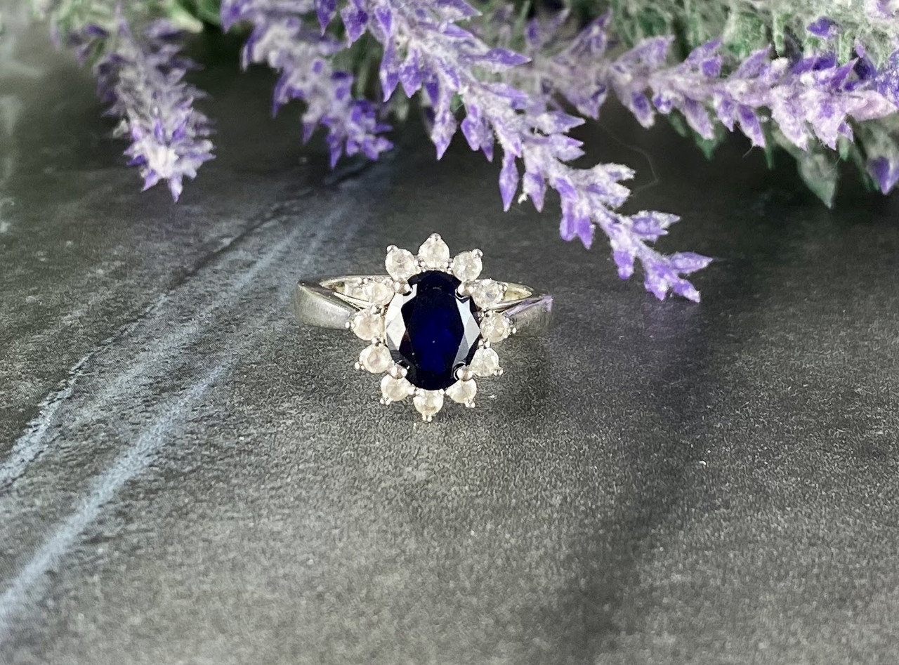 

Кольцо из серебра с Сапфирами Цветок 3215 Sky Jewelry 17,5 (7688)
