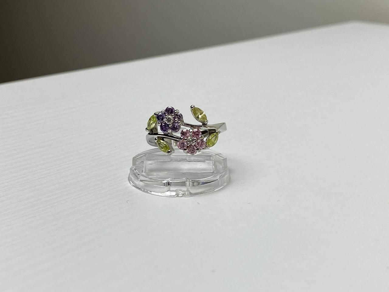 

Серебряное кольцо с Аметистом Морганитом Хризолитом И Фианитом Цветы Sky Jewelry 18,5