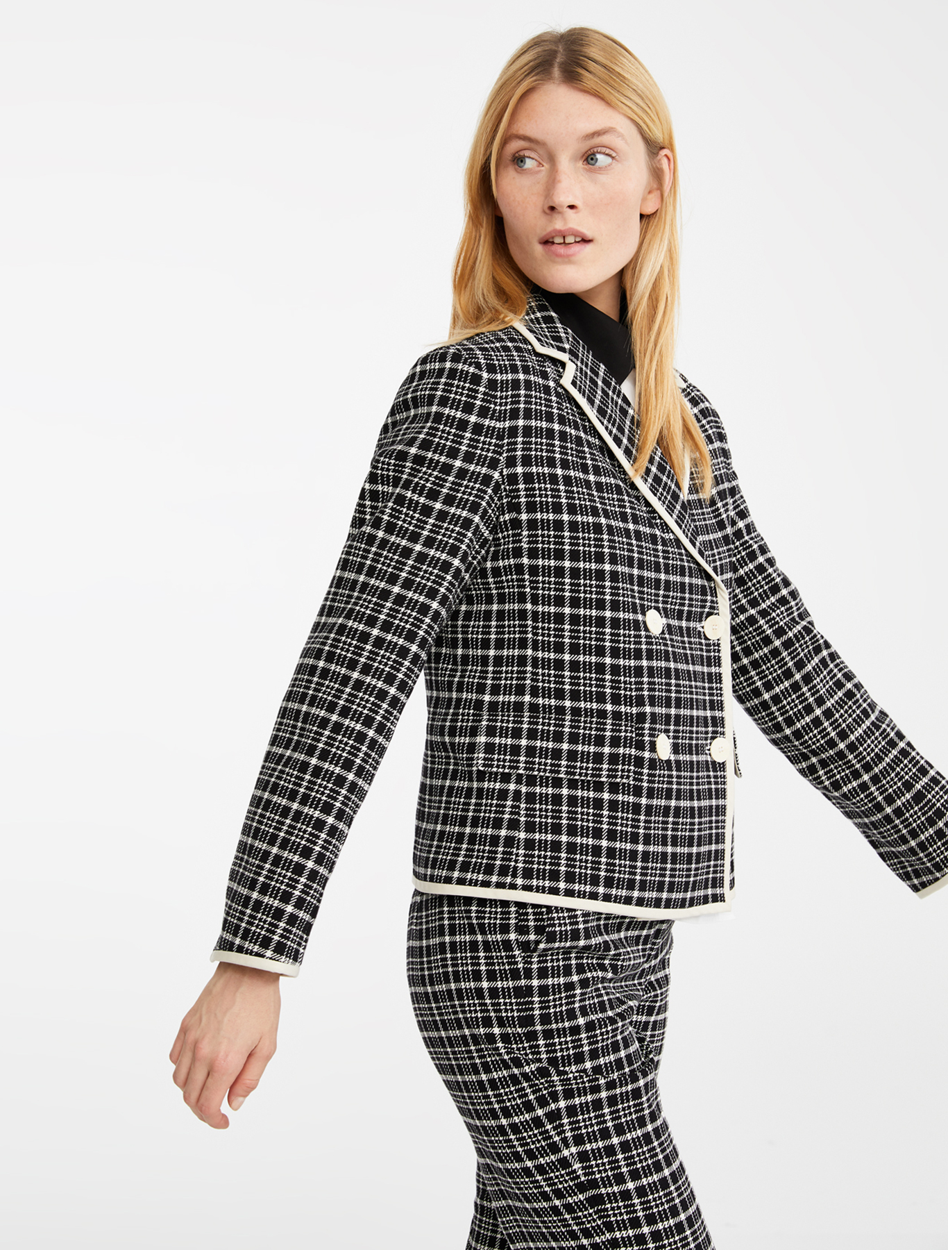 

Жакет MaxMara  Черный 50410897000, Жакет MaxMara 46 Черный 50410897000