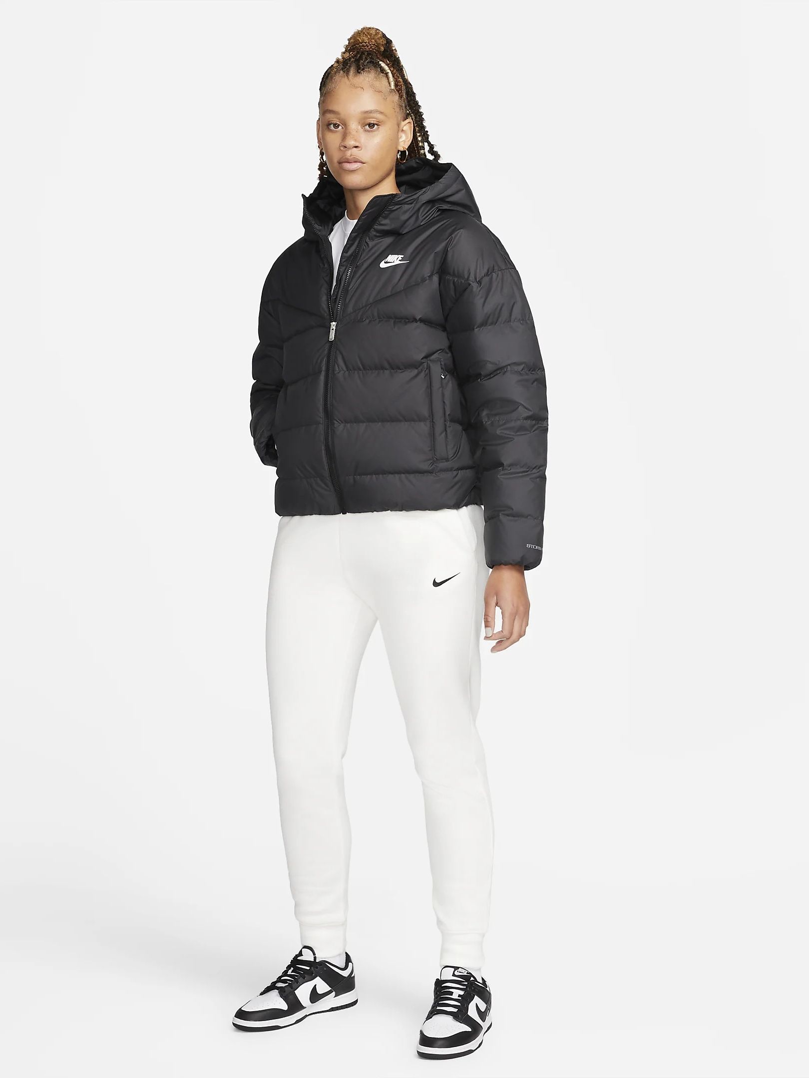 Пуховик демисезонный короткий женский Nike City DH4079-010 M Black/White  (195239550287) – в интернет-магазине ROZETKA