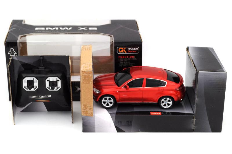 

Машина "BMW X6" на радіокеруванні, в коробці 866-2404 р.30*13,5*14,5 см