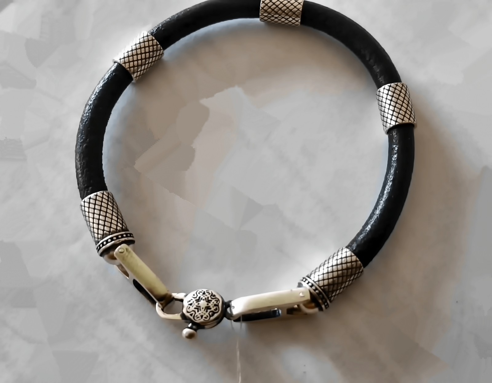 

Браслет кожаный на руку со вставками из серебра SilverArtisan 1.71336 22 размер