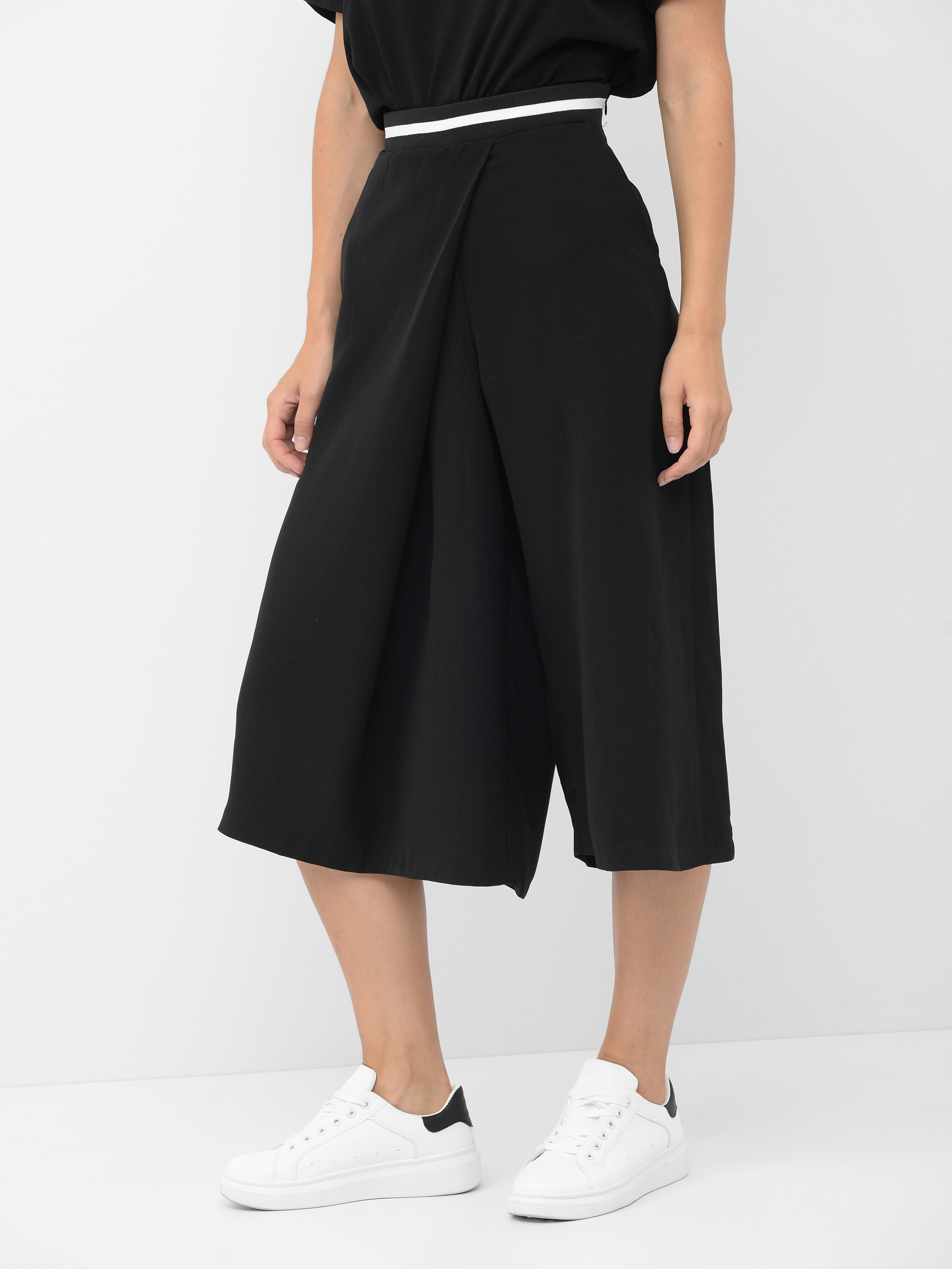 

Брюки Monki 454080 42 Черные