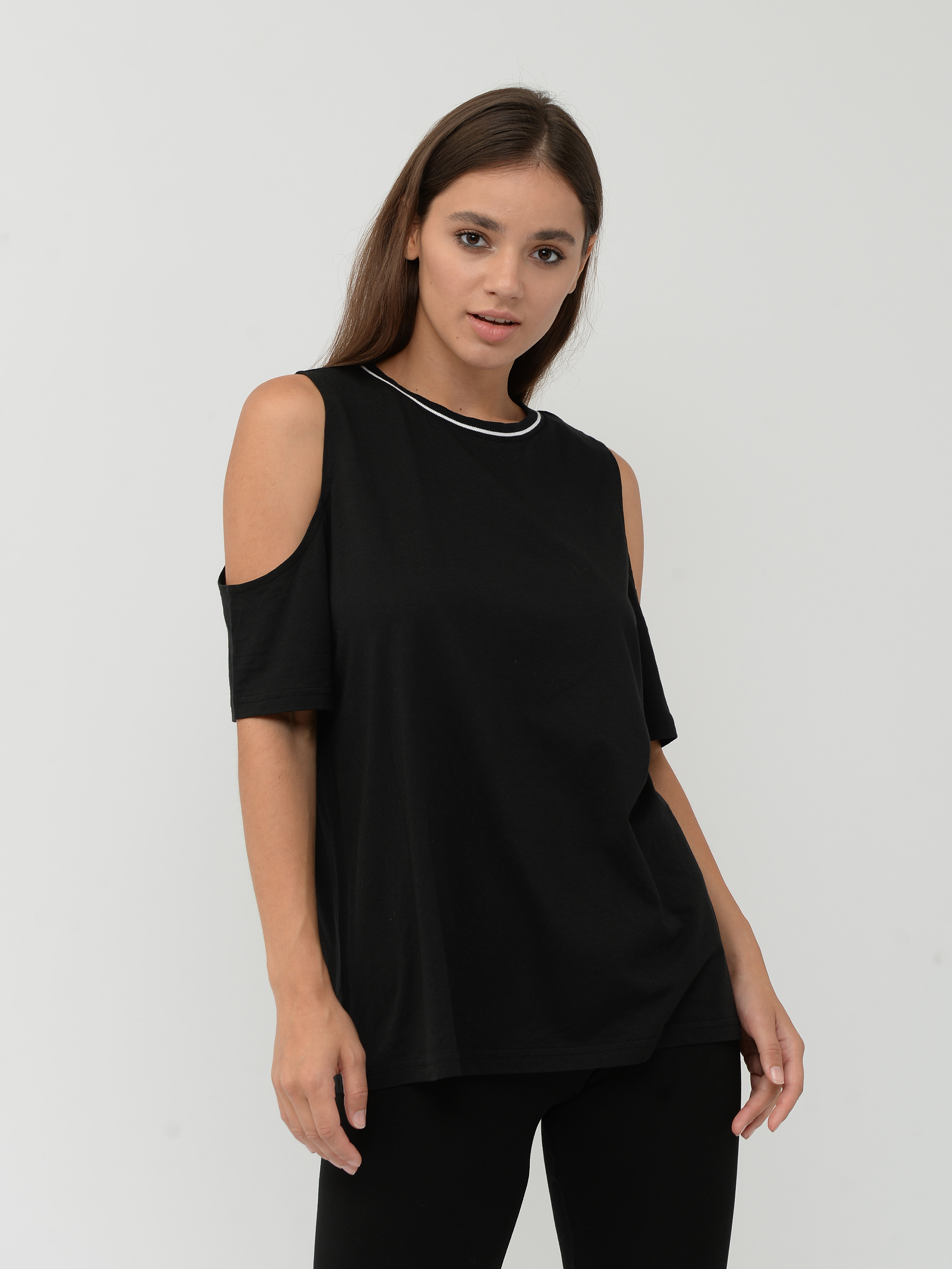 

Футболка H&M 6652310 S Черная