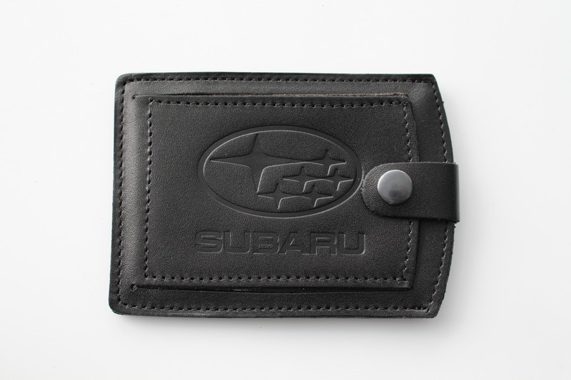 

Кожаная обложка для прав Image-D с логотипом Subaru черная 5072