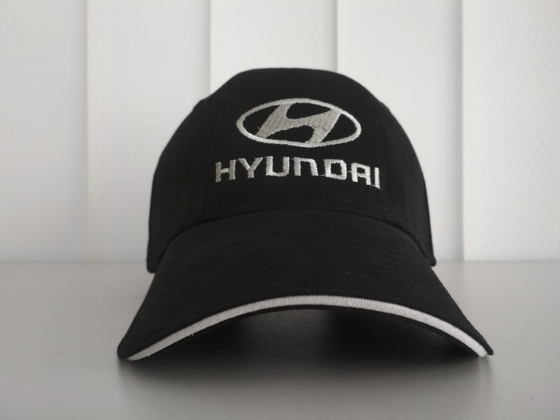 

Кепка CoFee TURNED SANDWICH плотный хлопок с логотипом Hyundai черная 1734