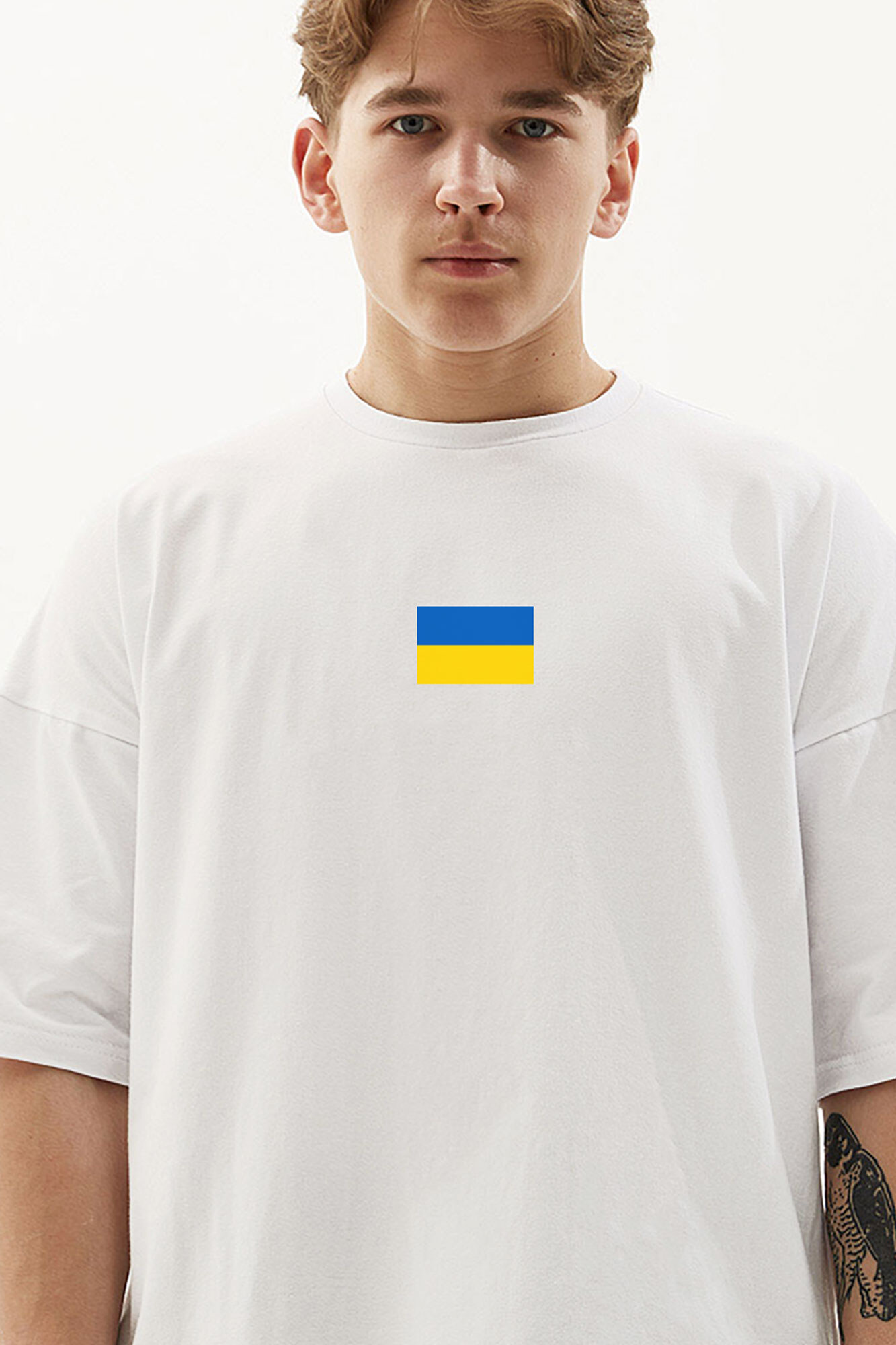 Оверсайз GEN Футболка Флаг Украини L/XL Белый (8000331) от продавца ...