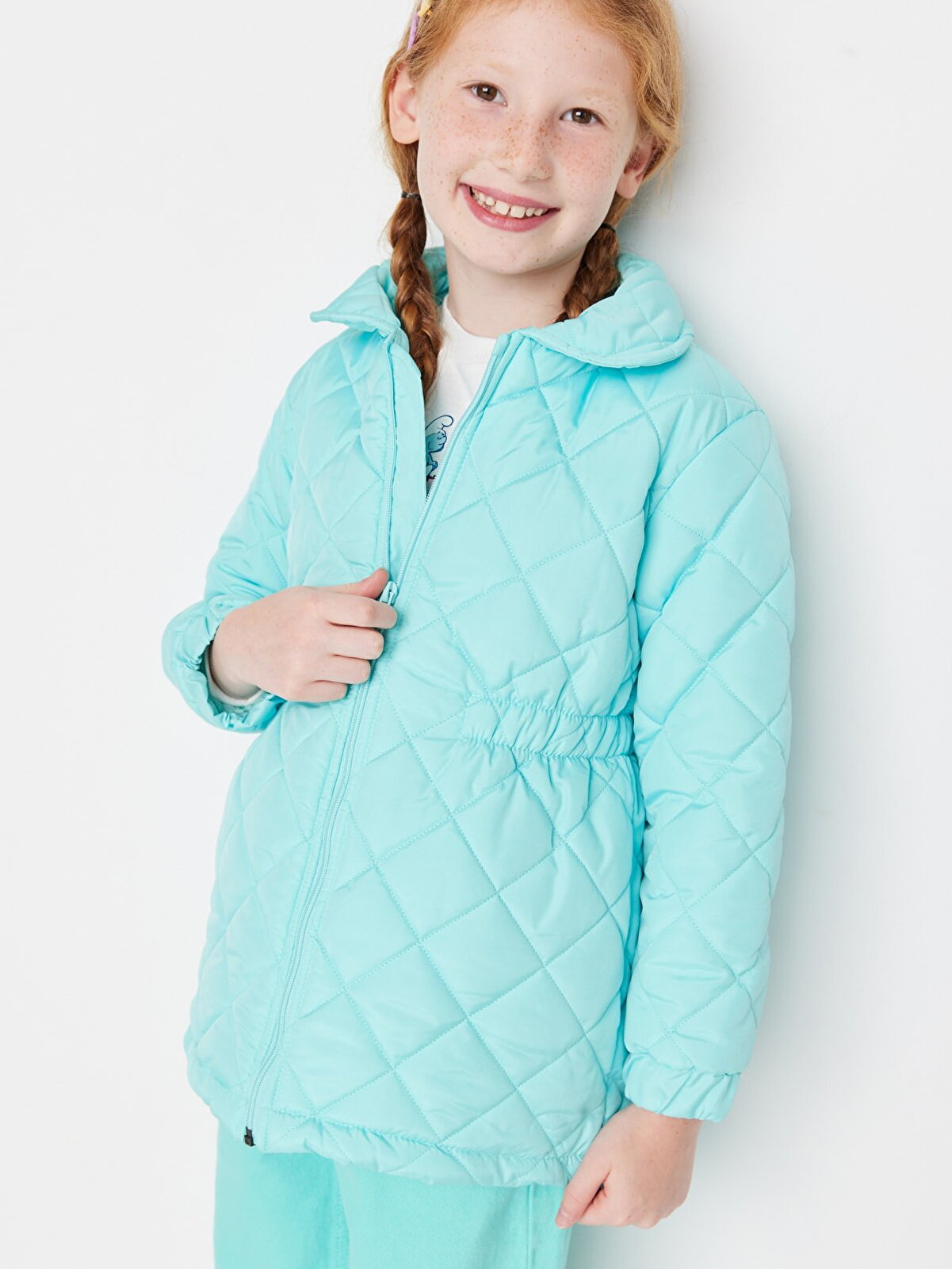 Акция на Дитяча демісезонна куртка для дівчинки Trendyol TKDAW23MO00038 110-116 см Ментоловий от Rozetka