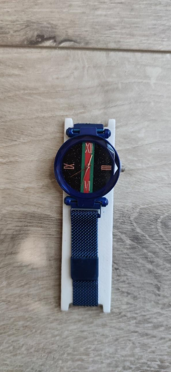 Gucci magnetic deals strap watch