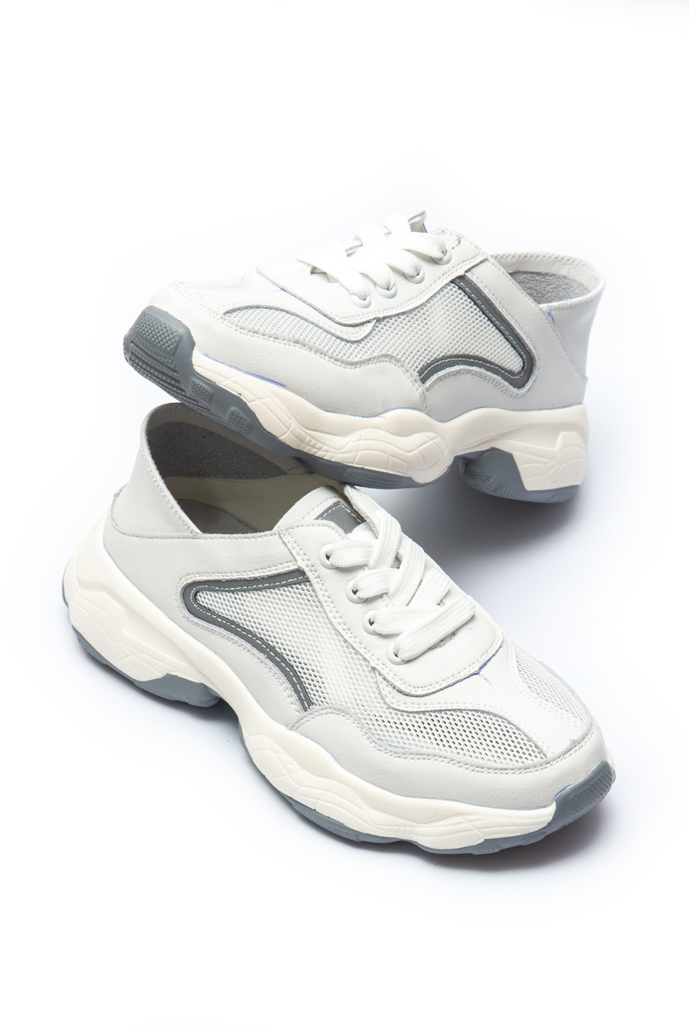 

Кроссовки Verendina 00153 Белые 40