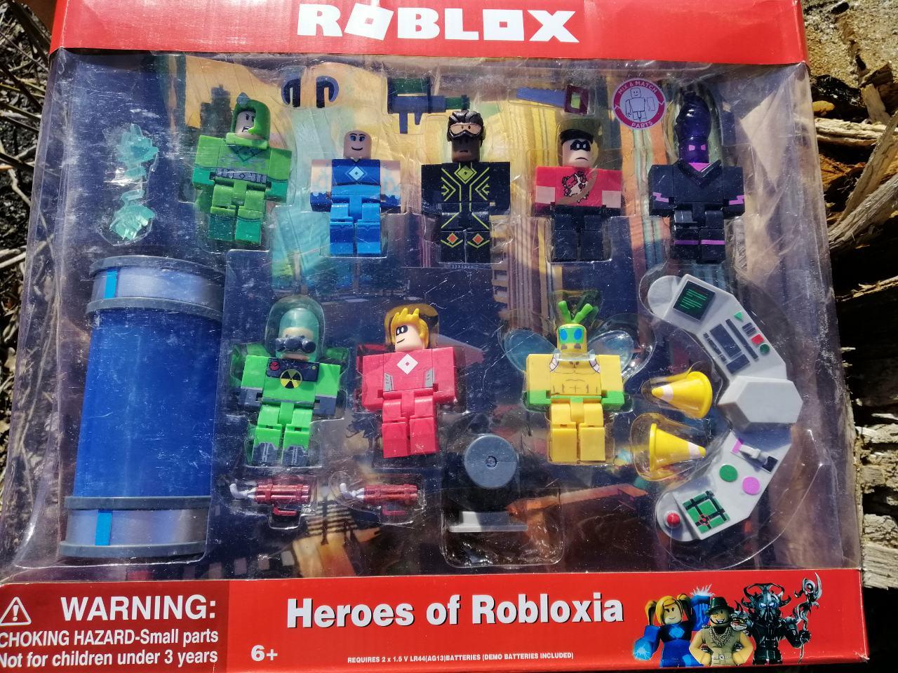 Roblox heroes of store robloxia feature playset