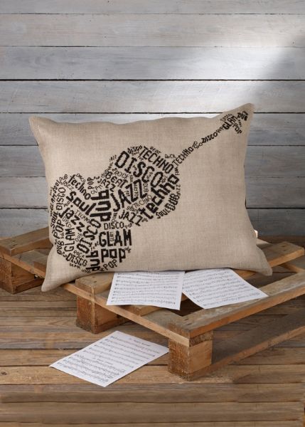 

Набір для вишивання "Контрабас (Contrabass pillow)" Permin 83-6403