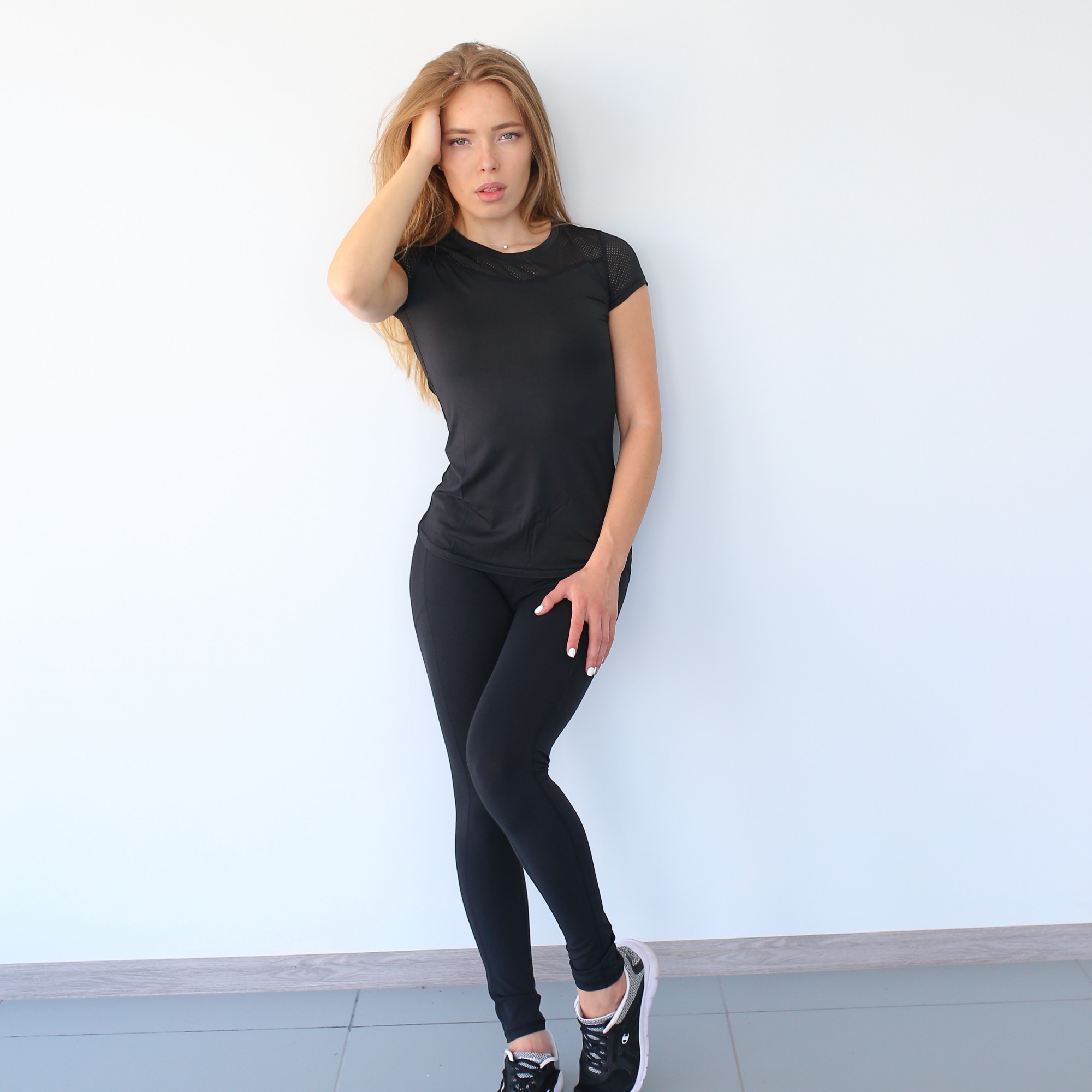 

Женский спортивный комплект GT ( лосины + футболка) Line XS черный
