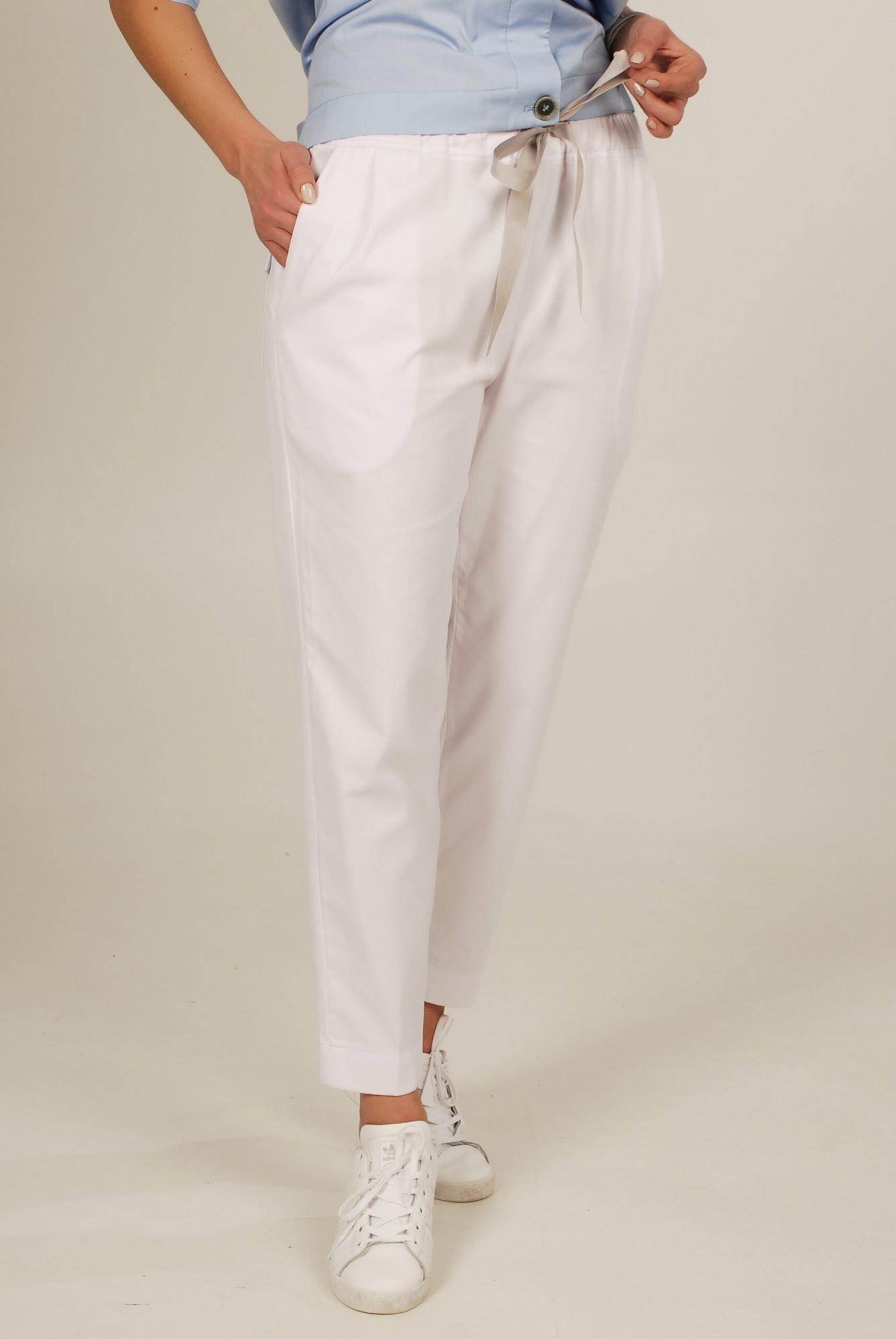 

Медицинские брюки YaLikar с карманами белые 48-50