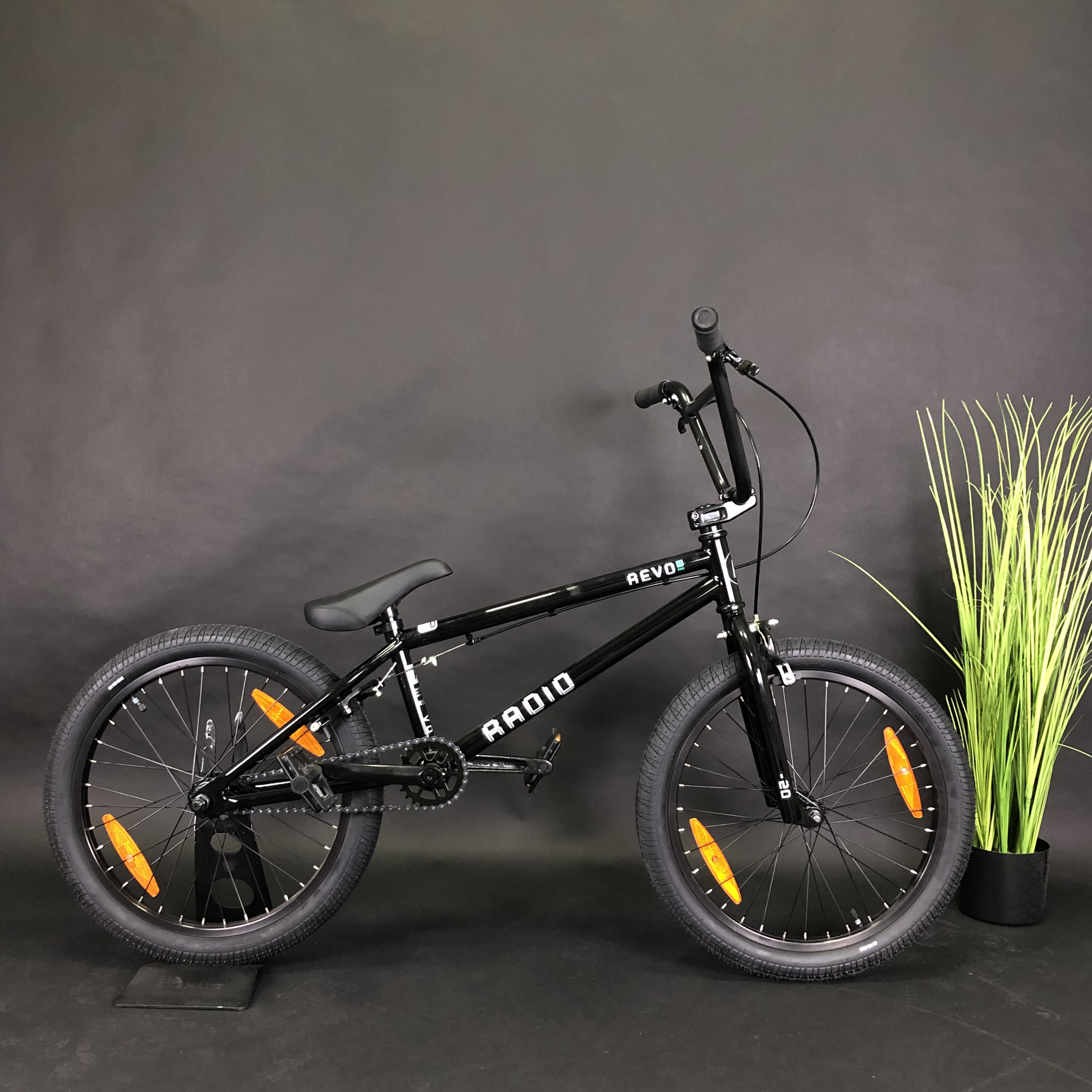 Велосипед BMX Radio Revo 20", рама 20.4", 2021, черный глянцевый с ...
