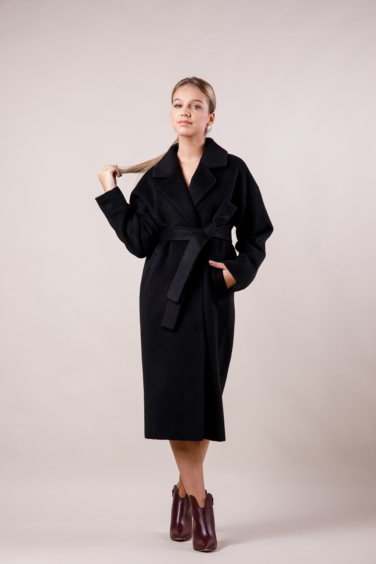 

Пальто утепленное с ворсом из альпаки MOMOT XL/XXL(50/52) черное