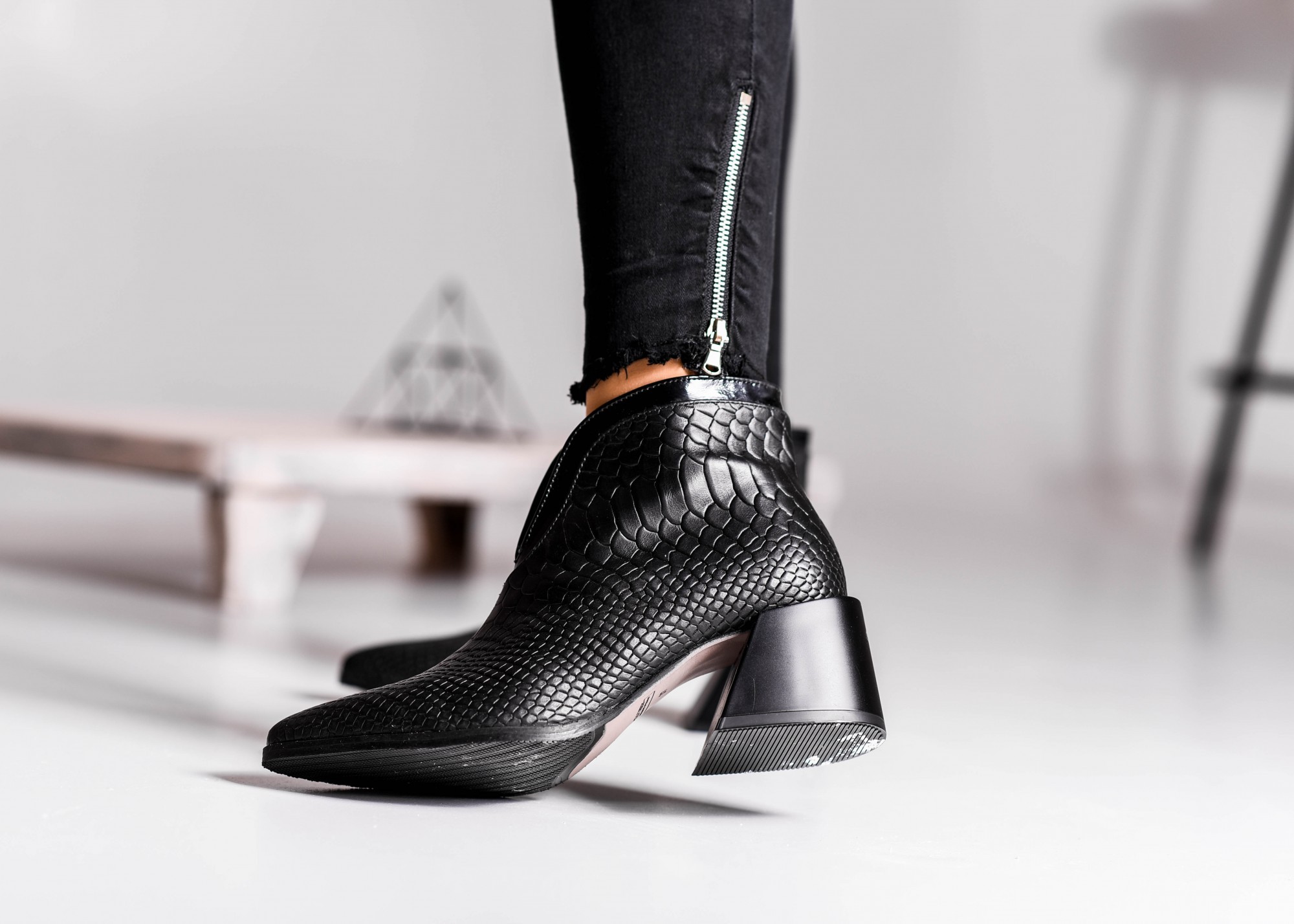 

Ботинки Maya Shoes 2581 Черный 39р