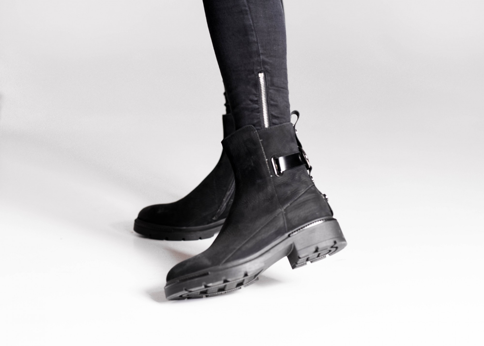 

Ботинки Maya Shoes 2577 Черный 40р