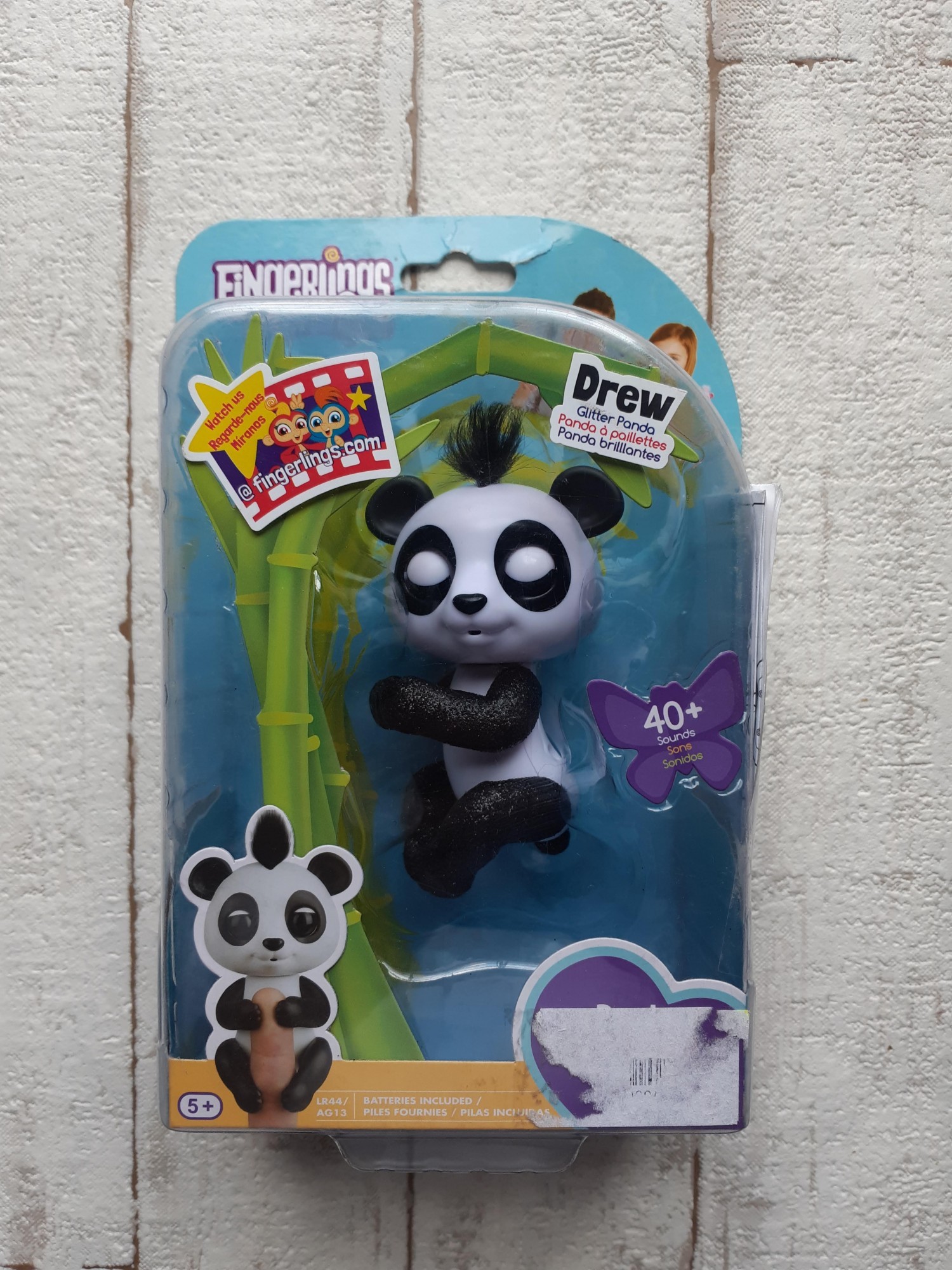 

Интерактивная игрушка Fingerlings Панда Дрю 12 см W3560/3564