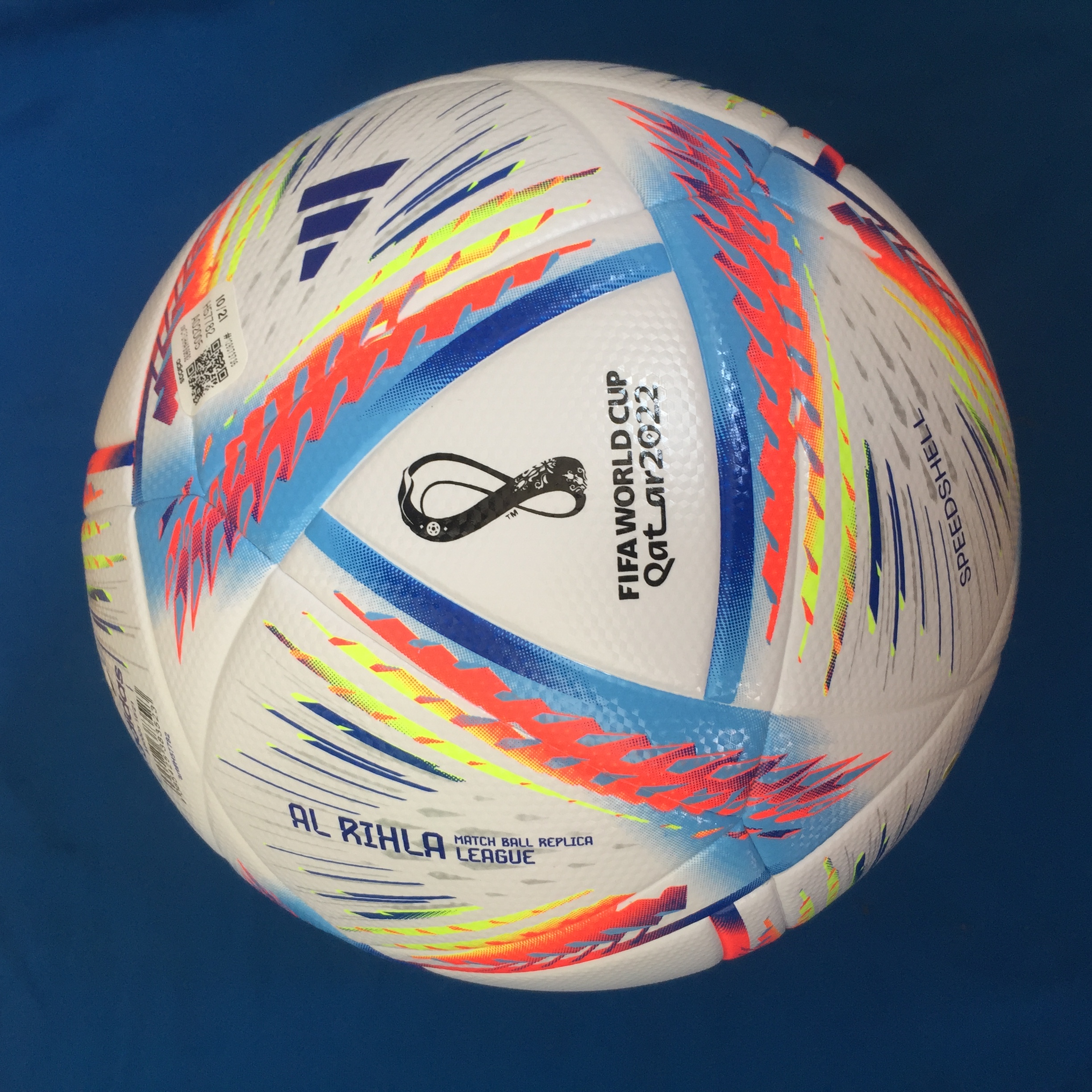 Мяч футбольный Adidas 2022 World Cup Al Rihla League BOX H57782 №5 Белый –  фото, отзывы, характеристики в интернет-магазине ROZETKA от продавца:  Комора GalaBall | Купить в Украине: Киеве, Харькове, Днепре, Одессе,  Запорожье, Львове