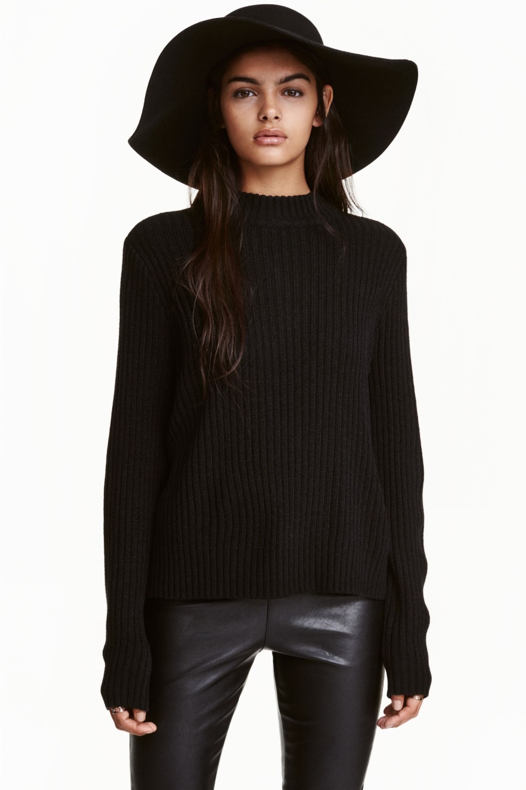 

Джемпер H&M Divided 04054424 L Черный (GT02000000007937_GT02000000008092)