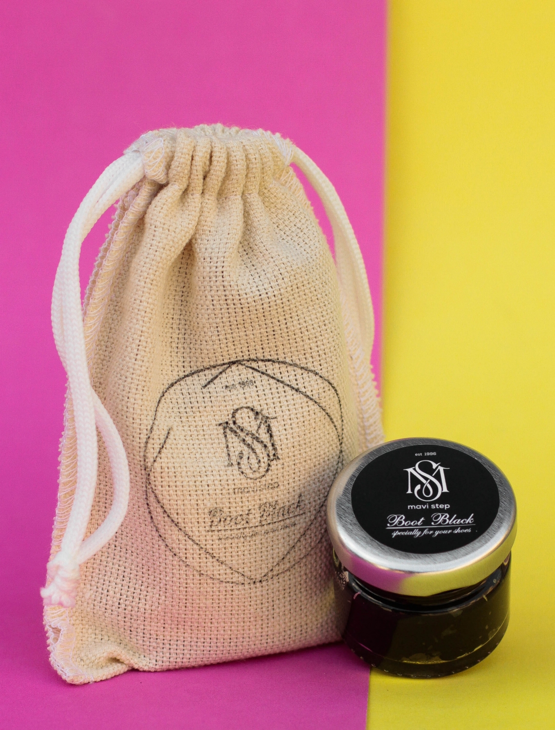 

Черный бальзам для замши и нубука MAVI STEP Multi Oil Balm, 30 мл