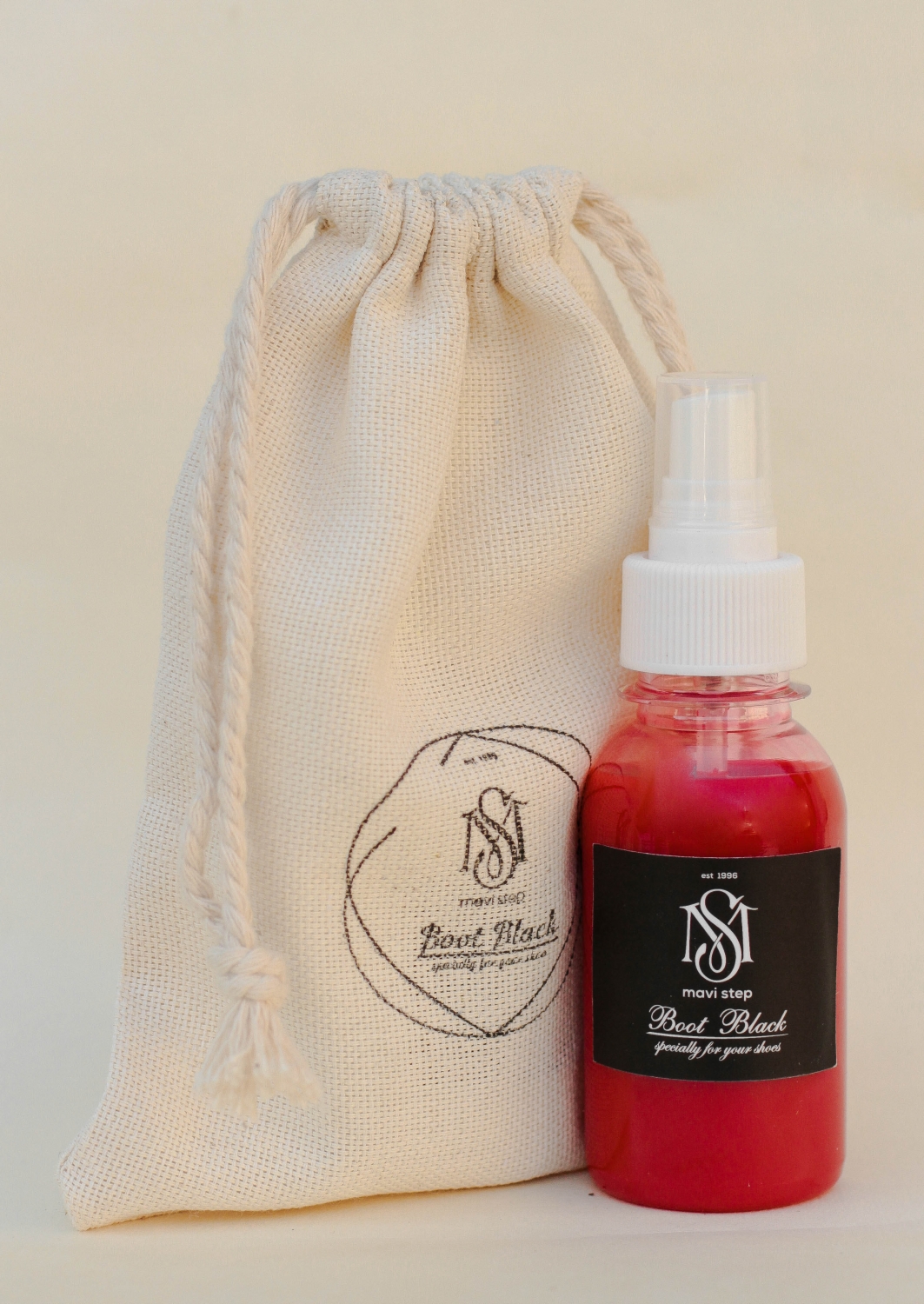 

Красный спрей для восстановления кожи обуви MAVI STEP Grease Spray, 100 мл