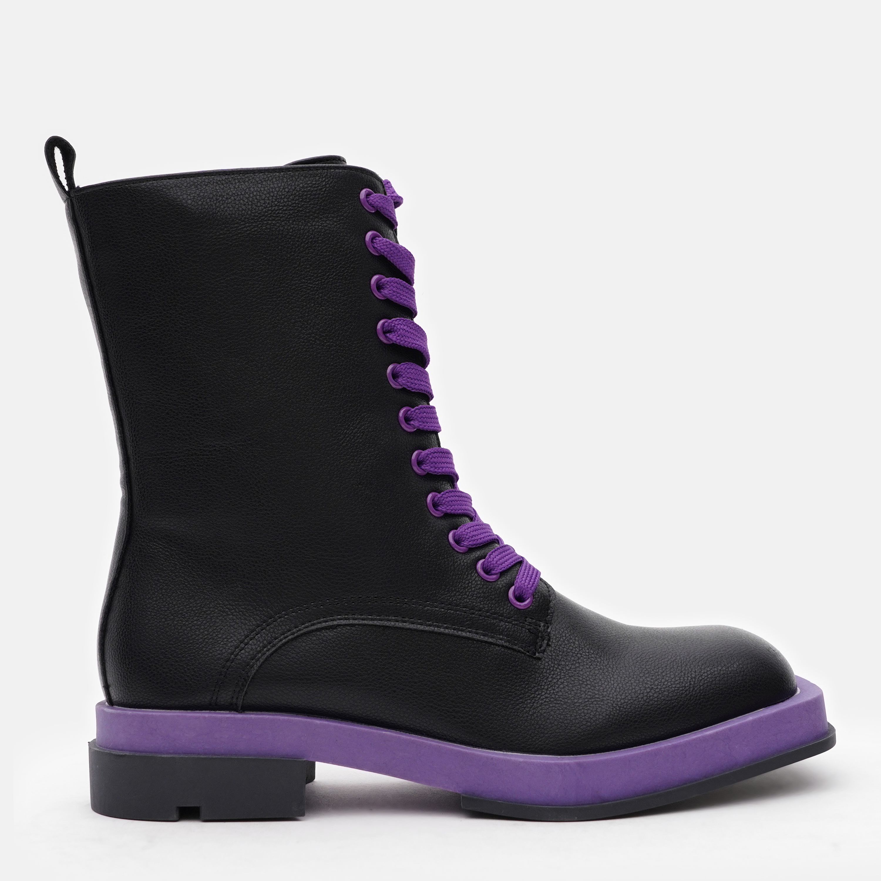 Акція на Жіночі зимові черевики високі Keddo 818150/01-05E 38 24 см Чорні з фіолетовим від Rozetka