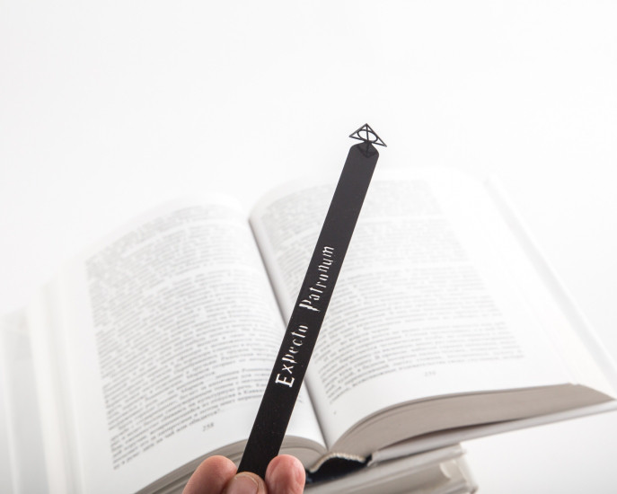 

Закладка для книг Expecto Patronum
