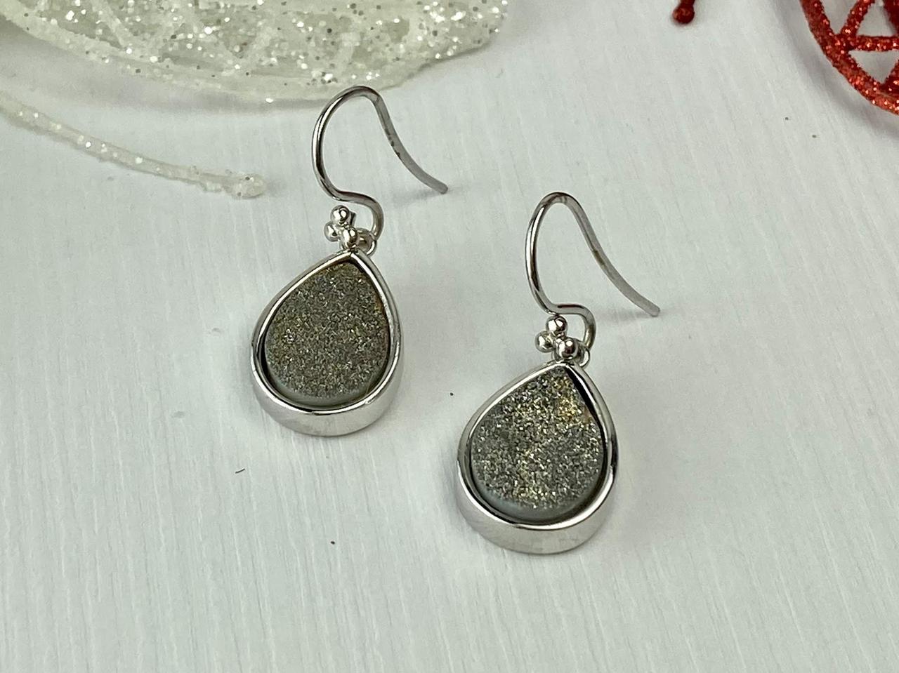 

Серебряные серьги с Марказитом Капля Sky Jewelry 980 (6543)