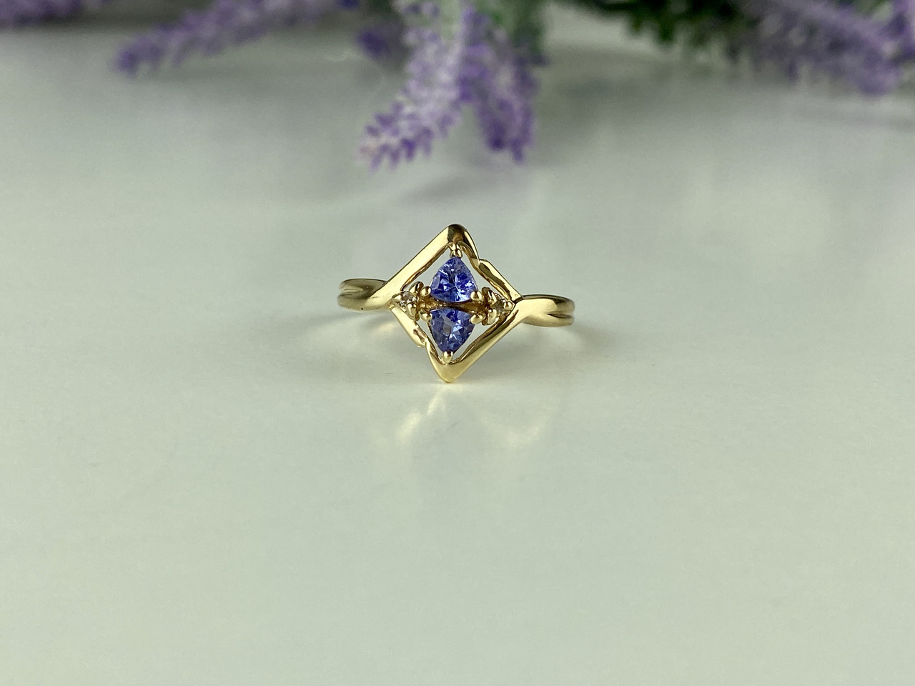 

Кольцо из желтого золота с Танзанитом и Бриллиантами Нежность 19,5 Sky Jewelry