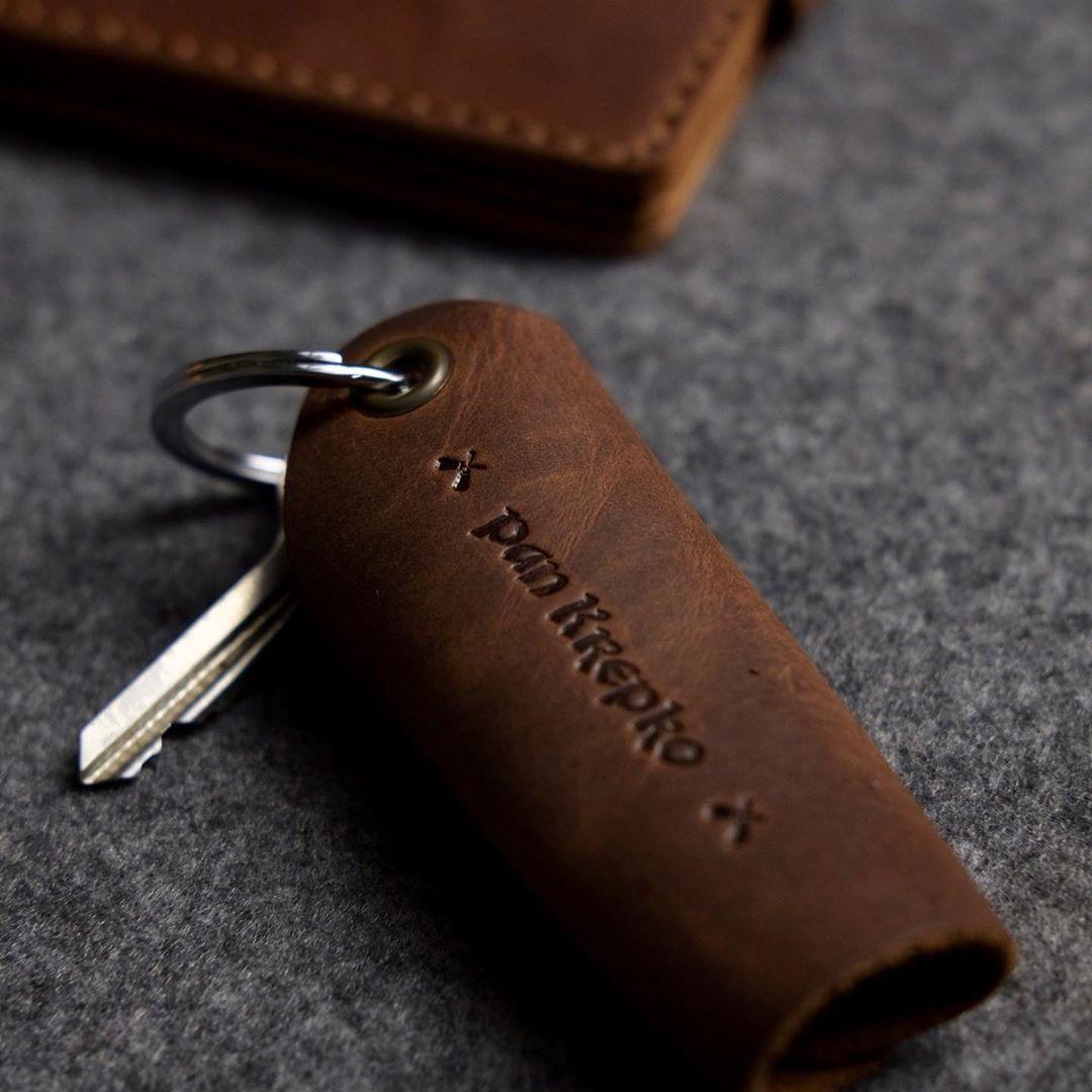 

Кожаная ключница Keysi мужская коричневая (pk-KeysiBrown-CH)