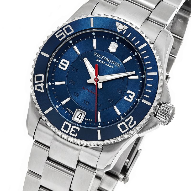 

Женские часы Victorinox Swiss Army MAVERICK V241709