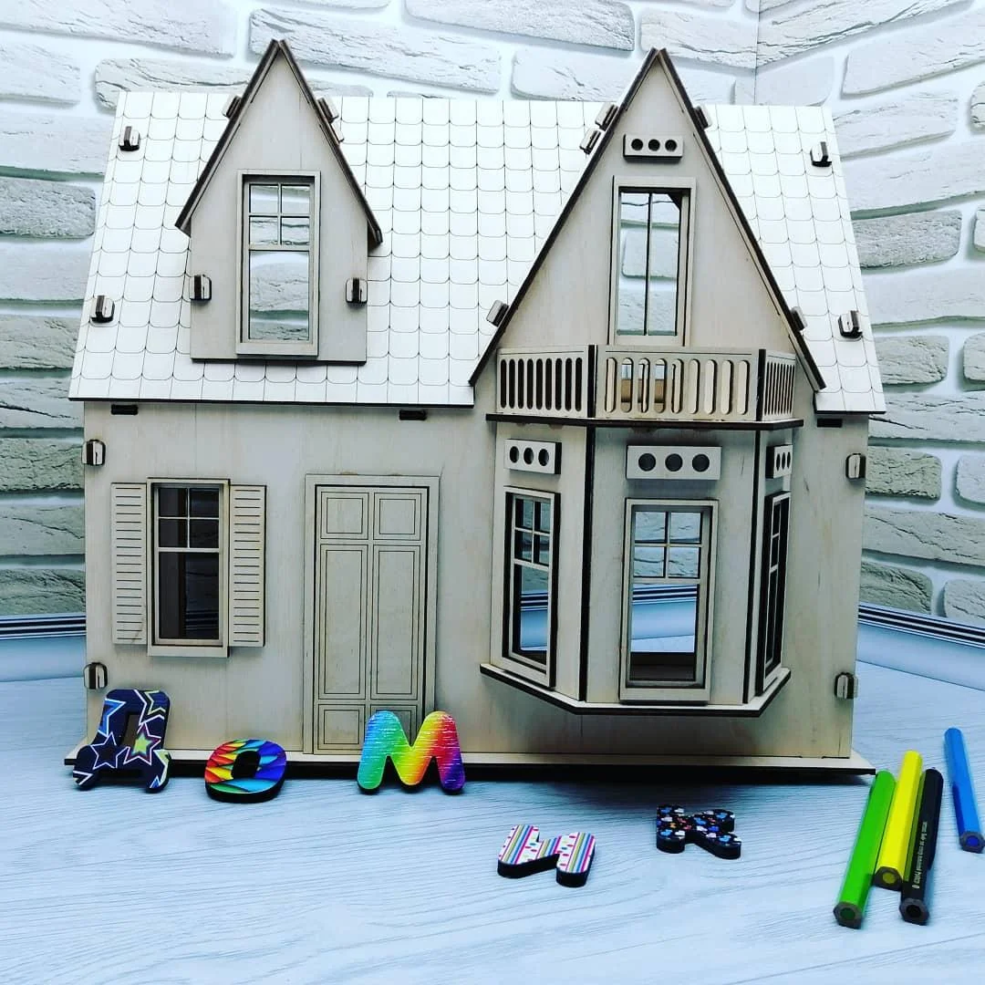 

Кукольный домик WoodenStyle 1 веранда в собранном виде