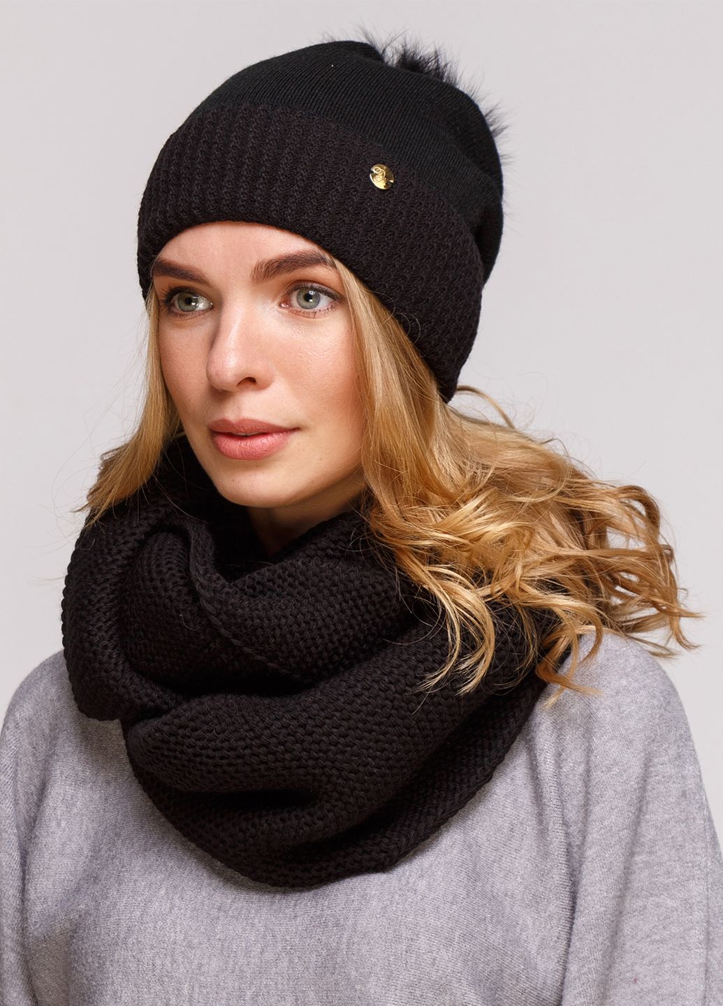 

Комплект (шапка, шарф-снуд) Fashion Star 56-60 см Черный 660060