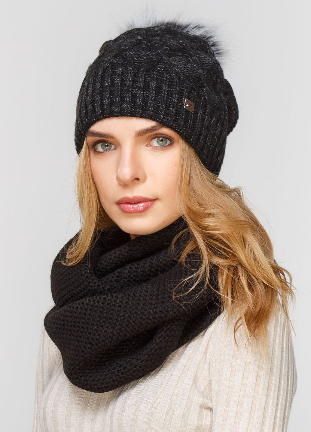 

Комплект (шапка, шарф-снуд) Fashion Star 56-60 см Черный 660820