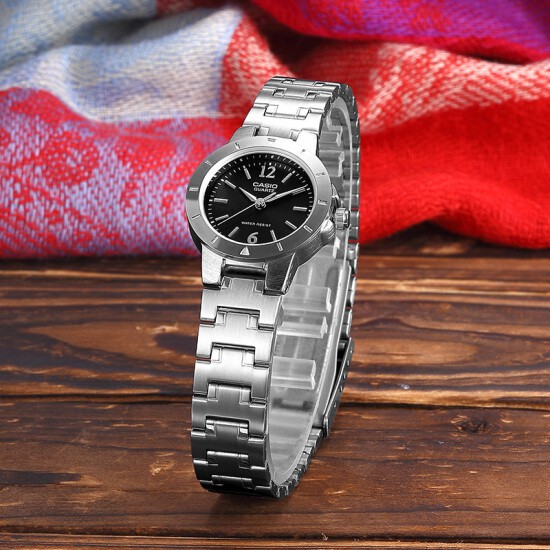 Современные Женские часы Casio LTP-1177A-1ADF Черные с серебристым ...