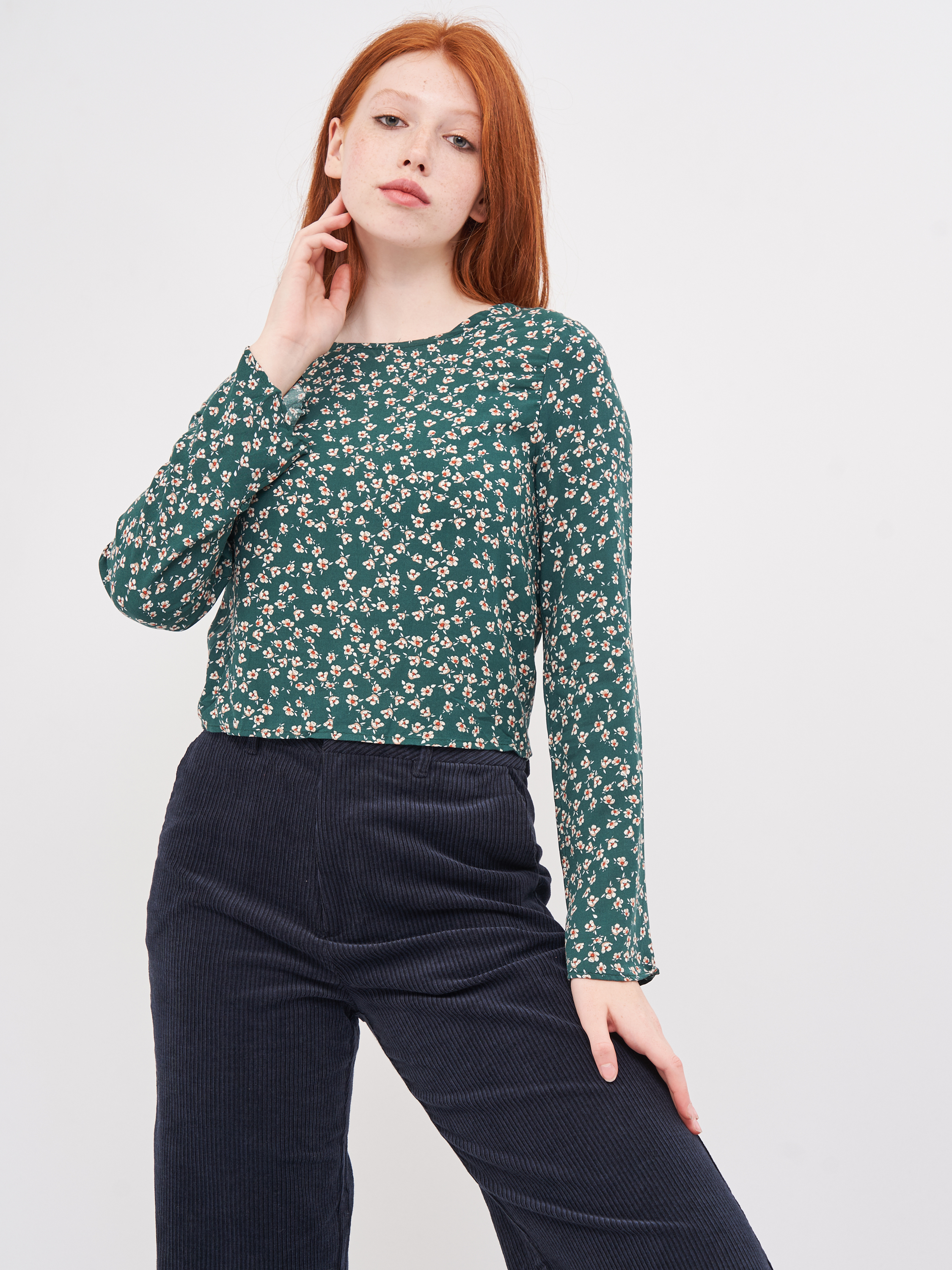 

Лонгслив Pull & Bear 9471/399/500 S Зеленый
