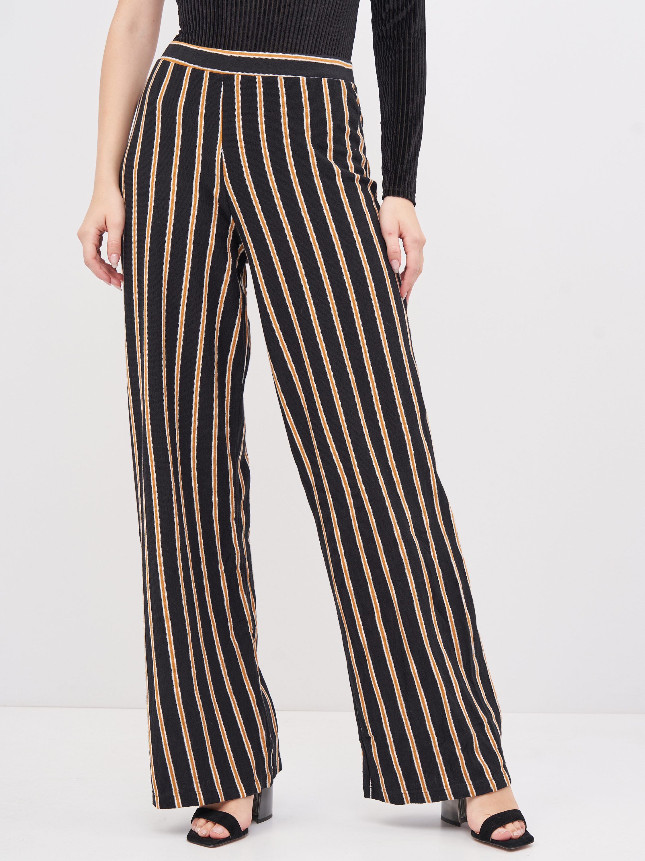

Брюки Pull & Bear 9680/382/800 M Черные