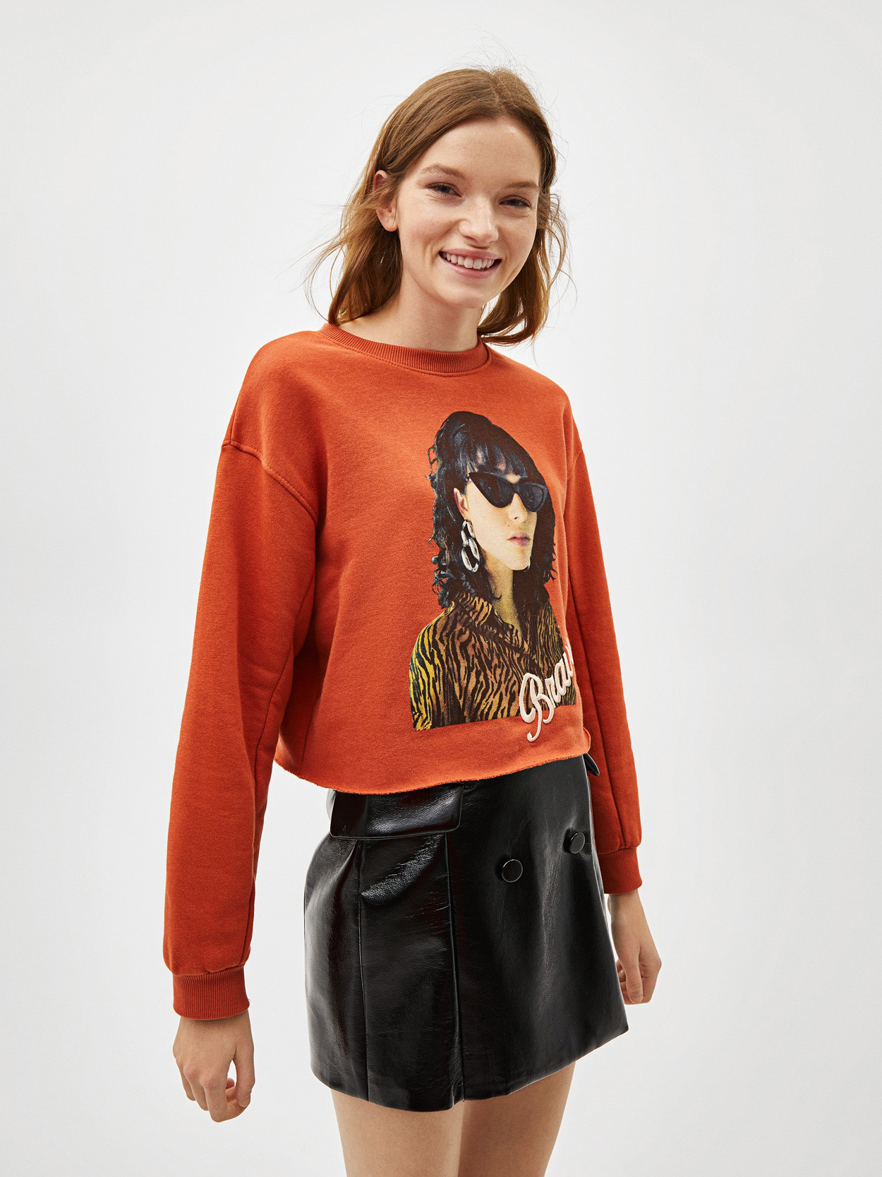 

Свитшот Bershka 06894167634 S Теракотовый