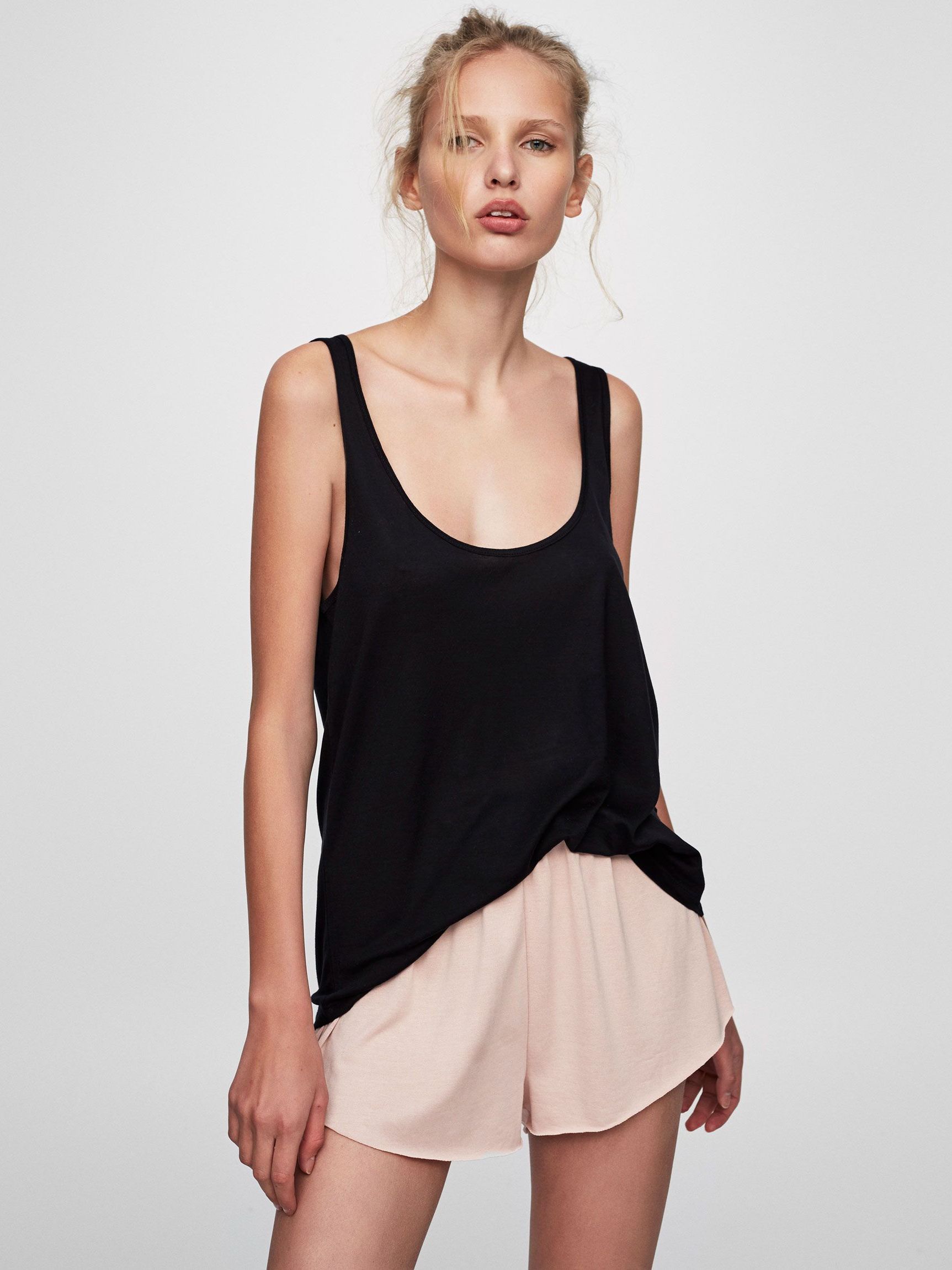 

Майка Pull & Bear 05236347800 XS Черная
