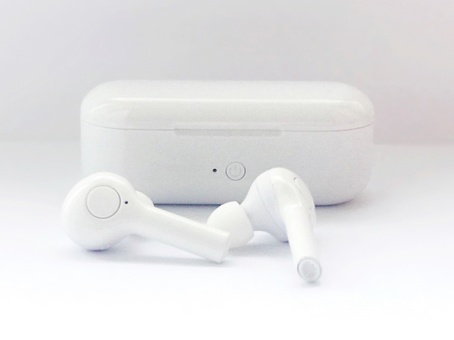 

Беспроводные вакуумные наушники TW08 tws bluetooth White