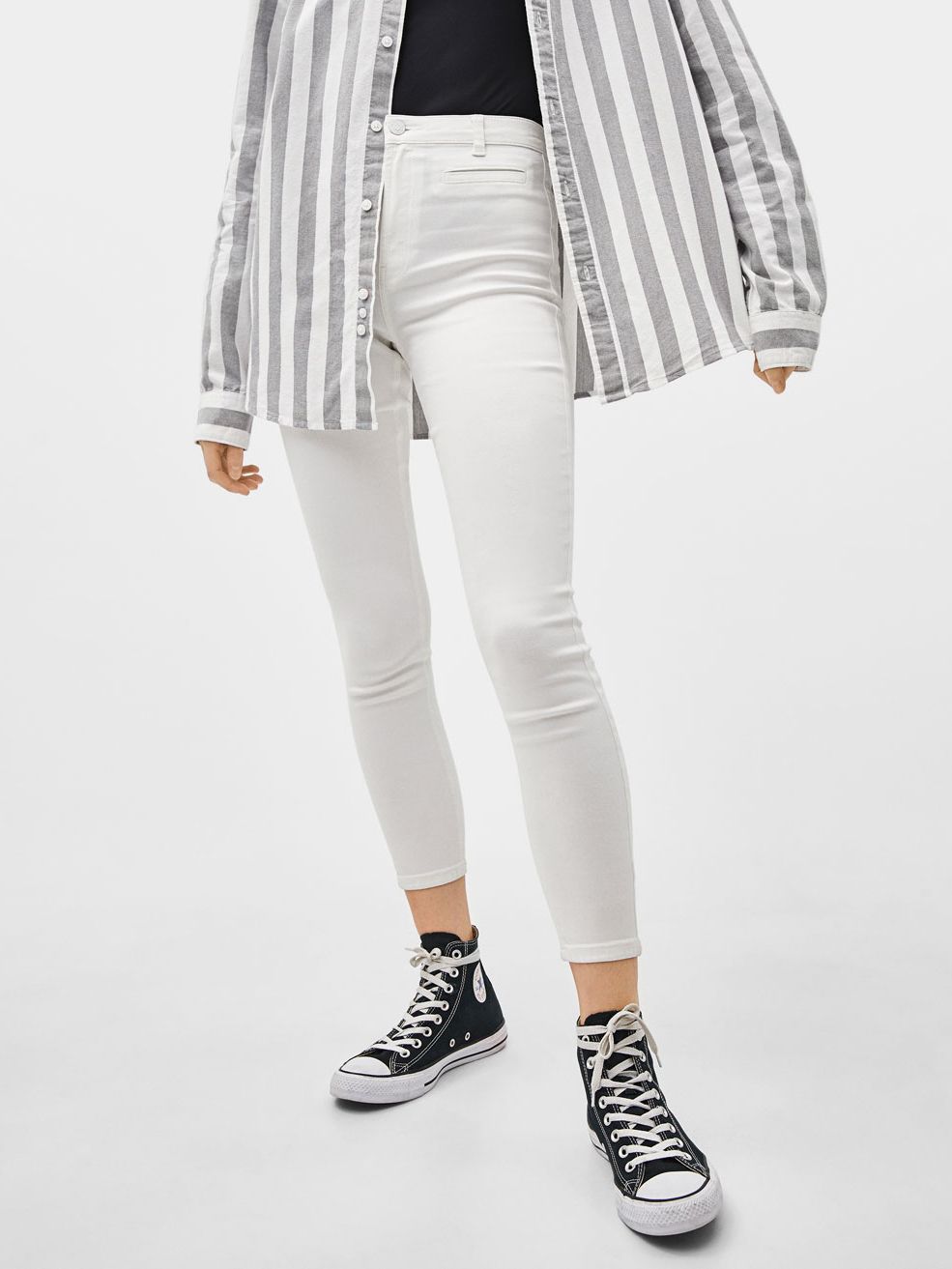 

Джинсы Bershka 0163-019-251 42 Белые