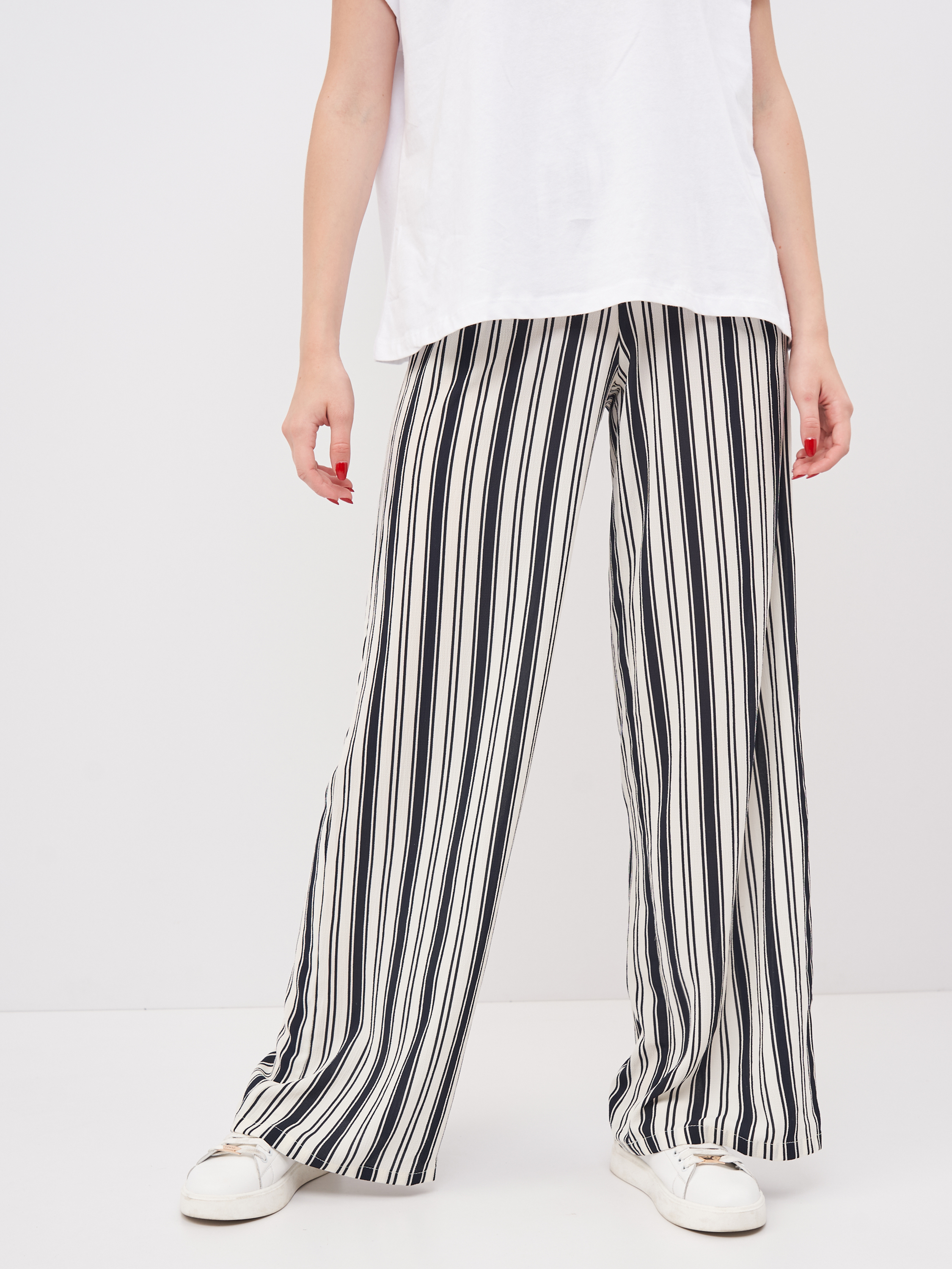 

Брюки Bershka 0055-190-401 L Белые с черным